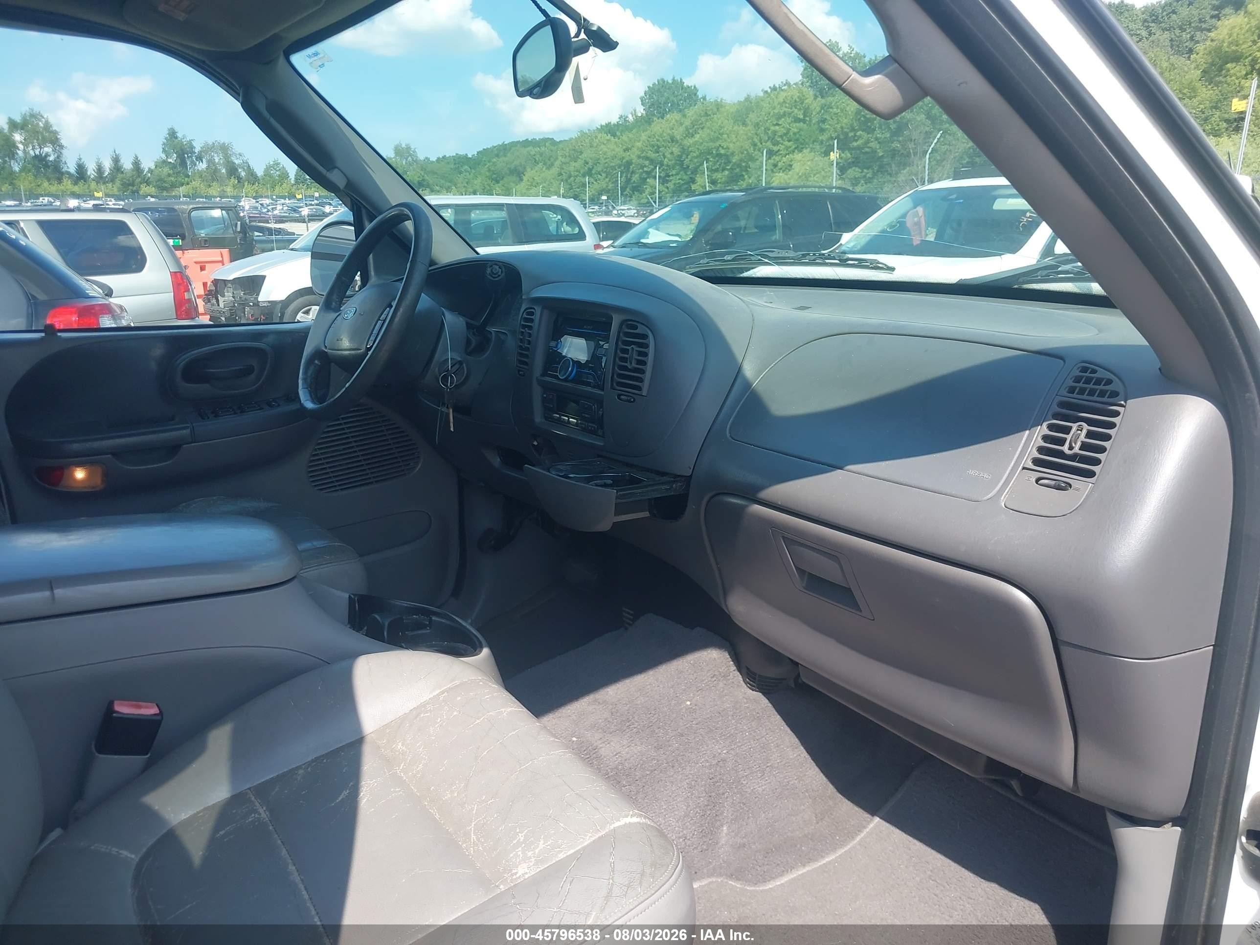 2003 Ford F-150 Lariat/xlt White vin: 1FTRW07L13KA44961