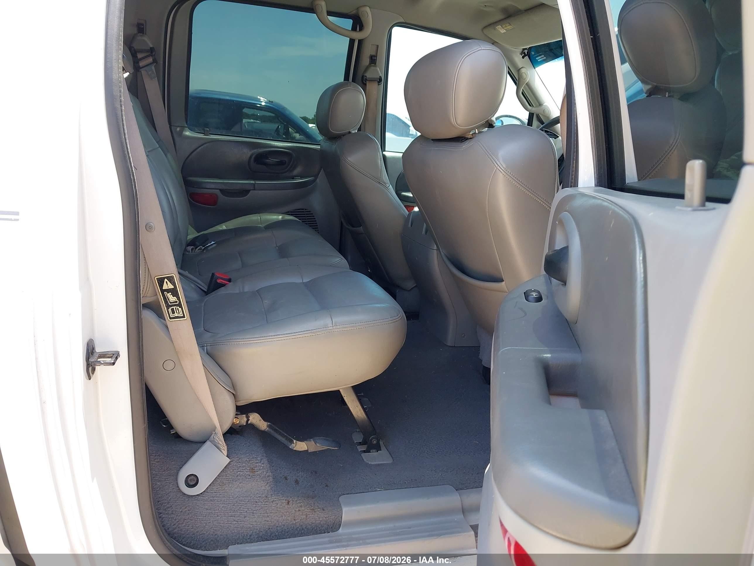 2002 Ford F-150 Lariat/xlt Белый vin: 1FTRW07L22KB41133
