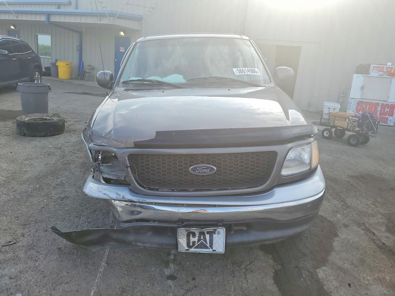 2002 Ford F150 Gray vin: 1FTRW07L22KB72480