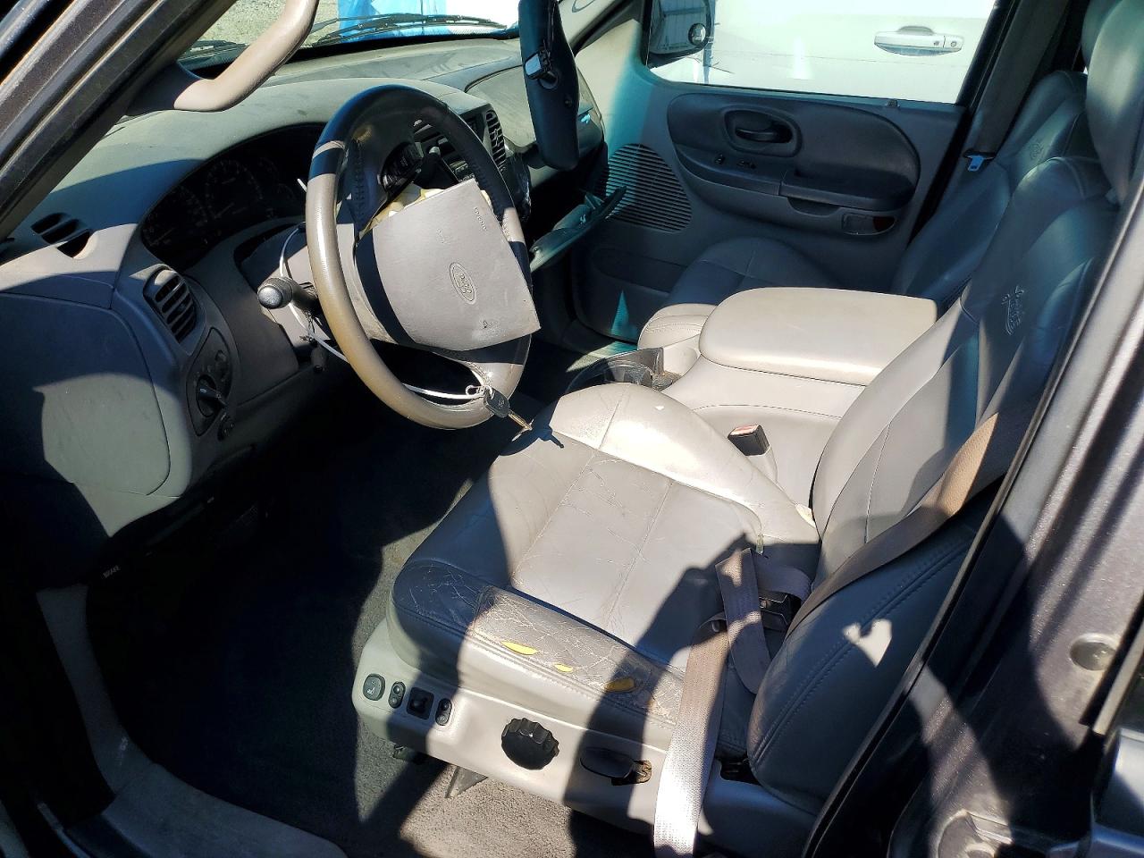 2002 Ford F150 Gray vin: 1FTRW07L22KB72480