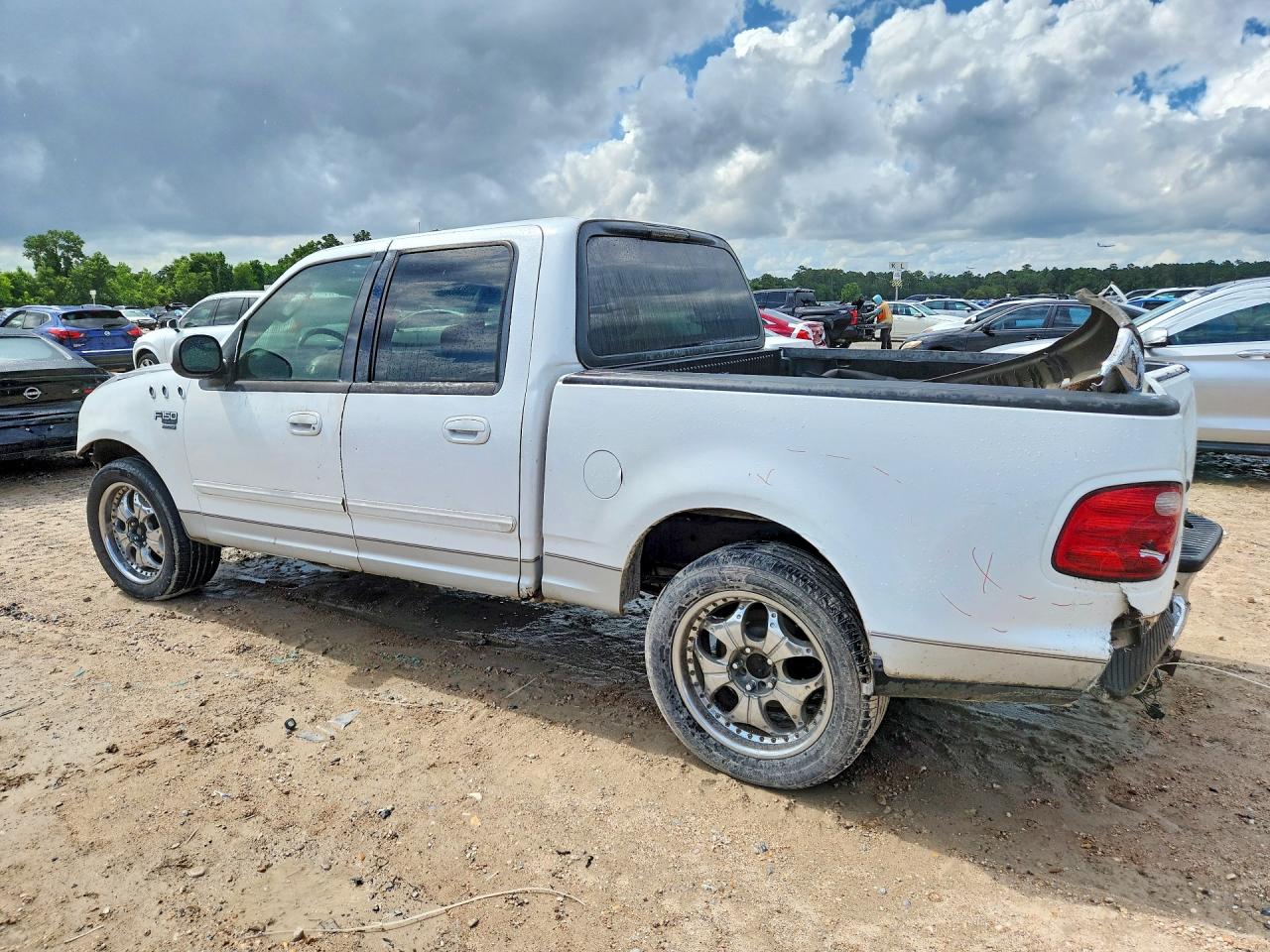 2003 Ford F150 Supercrew White vin: 1FTRW07L23KD32214