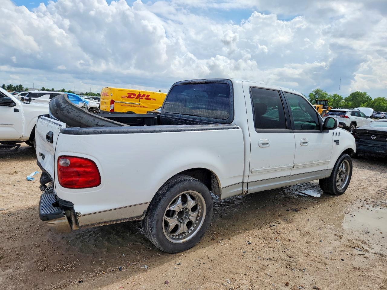 2003 Ford F150 Supercrew White vin: 1FTRW07L23KD32214