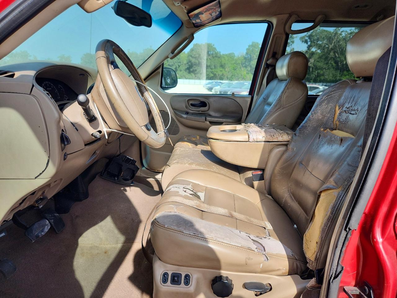 2002 Ford F150 Red vin: 1FTRW07L52KE19703