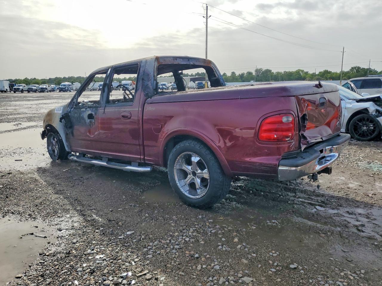 2003 Ford F150 Supercrew Maroon vin: 1FTRW07L53KA16564