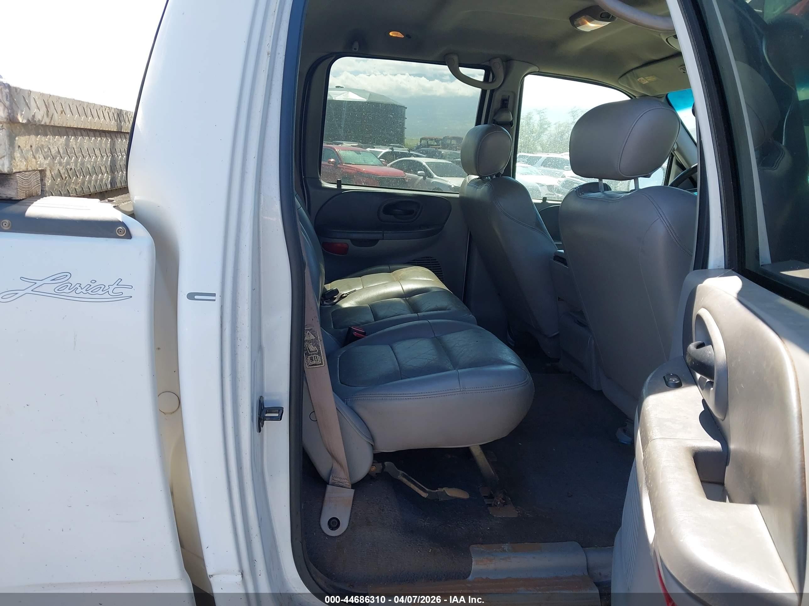 2003 Ford F-150 Lariat/xlt Белый vin: 1FTRW07L53KA66932