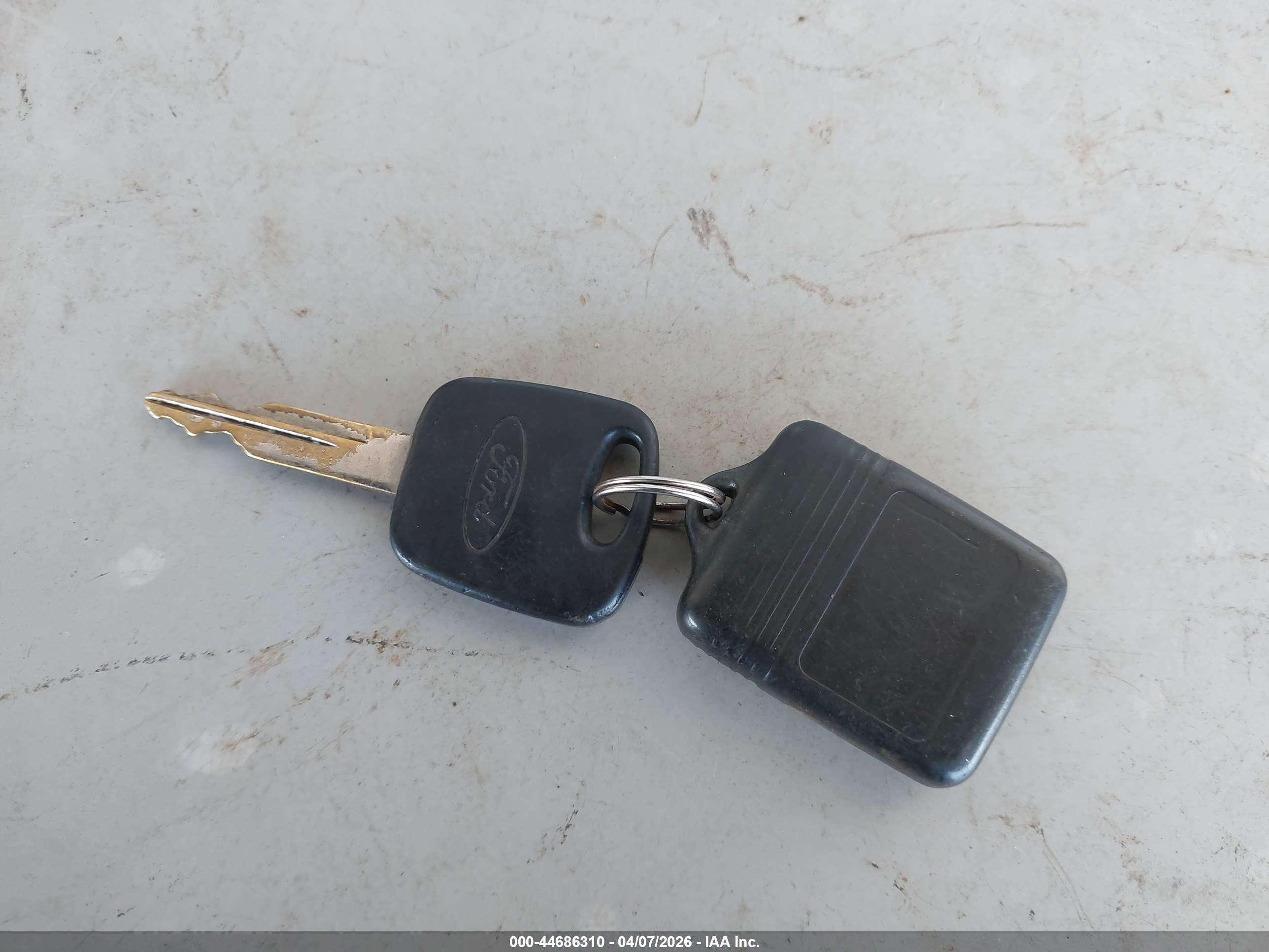 2003 Ford F-150 Lariat/xlt Белый vin: 1FTRW07L53KA66932