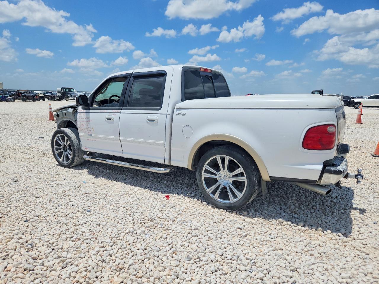 2001 Ford F150 Supercrew White vin: 1FTRW07L71KB09843