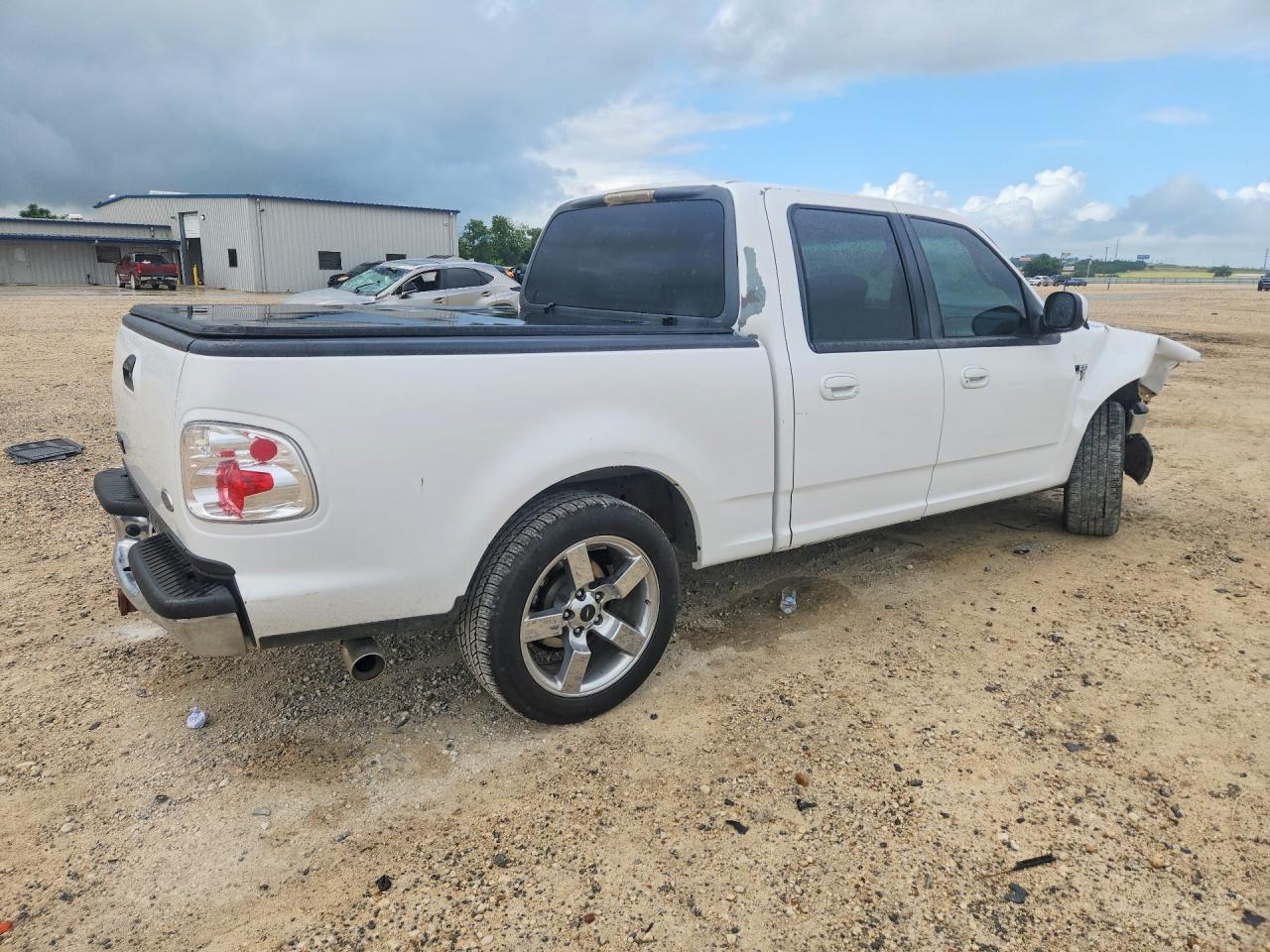 2001 Ford F150 Supercrew White vin: 1FTRW07L71KB10314