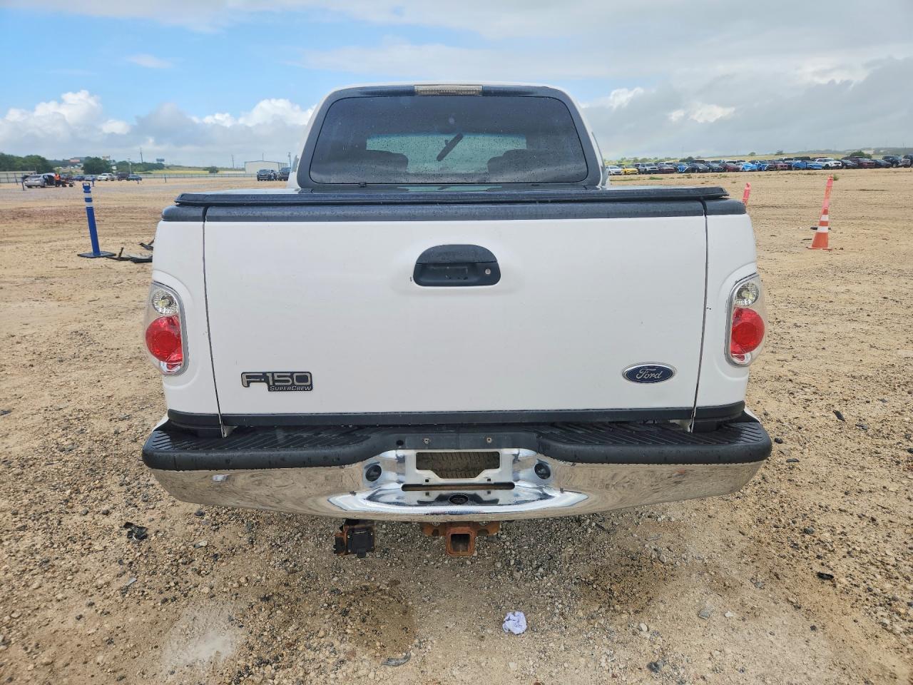 2001 Ford F150 Supercrew White vin: 1FTRW07L71KB10314