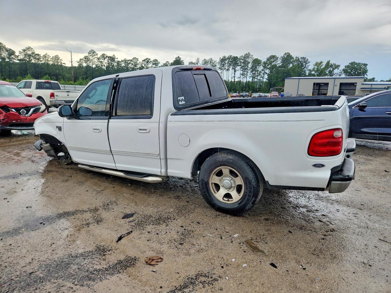 2002 Ford F150 Supercrew White vin: 1FTRW07L72KC40403