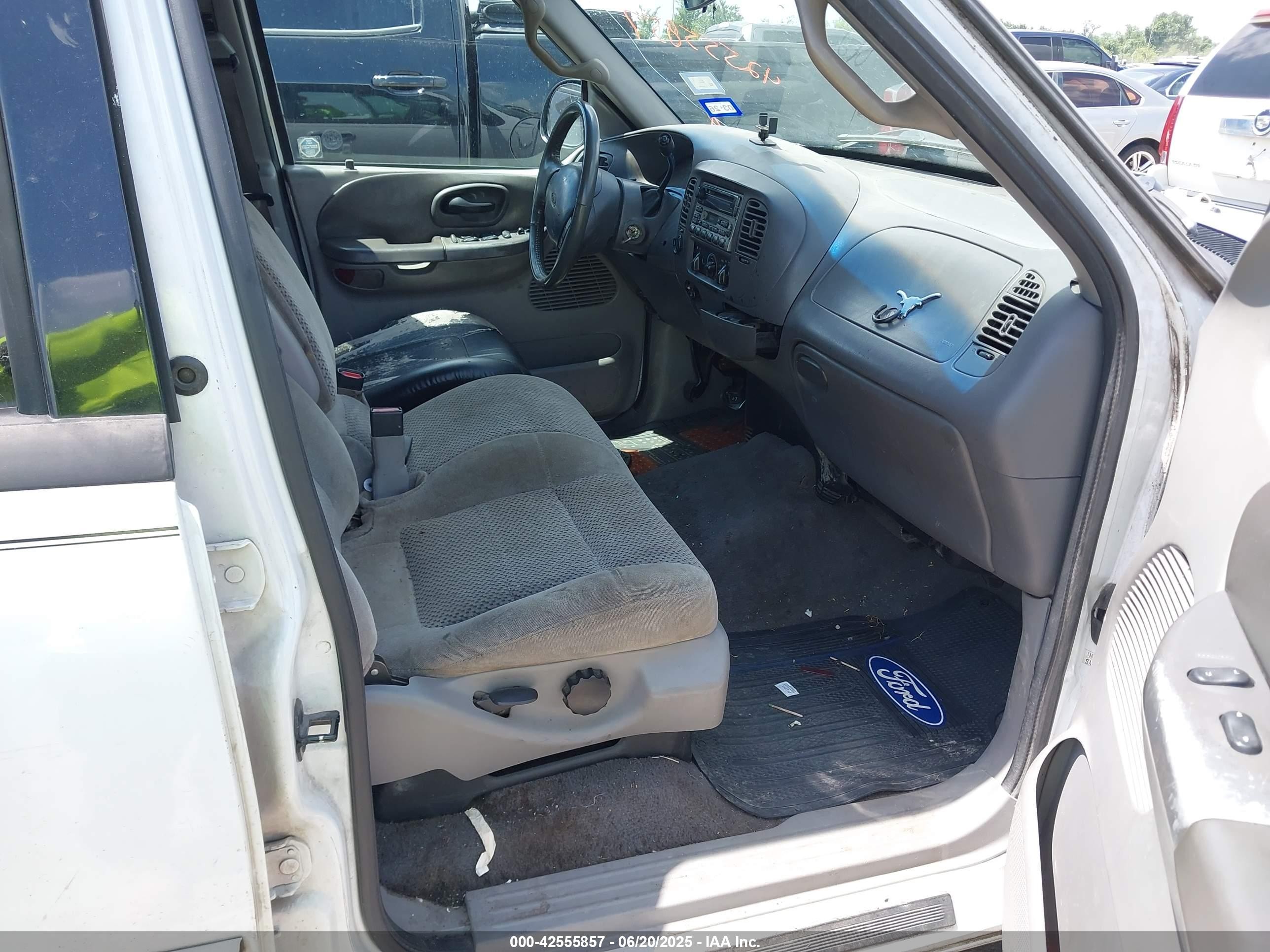 2001 Ford F-150 Supercrew Harley-davidson Edition/king Ranch Edition/lariat/xlt White vin: 1FTRW07L81KA43738