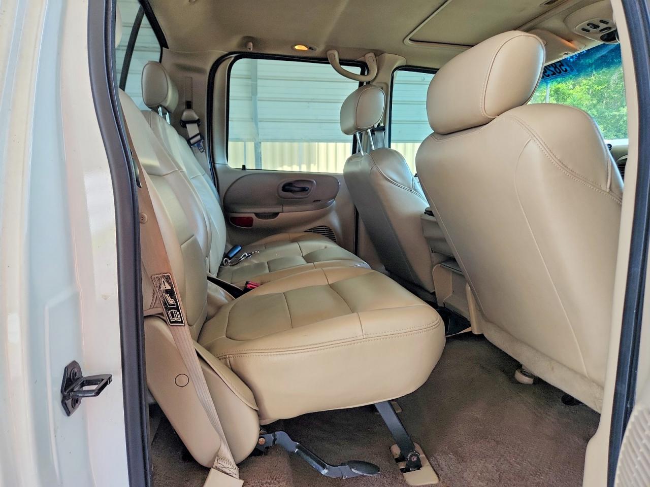2003 Ford F150 White vin: 1FTRW07L93KD73150