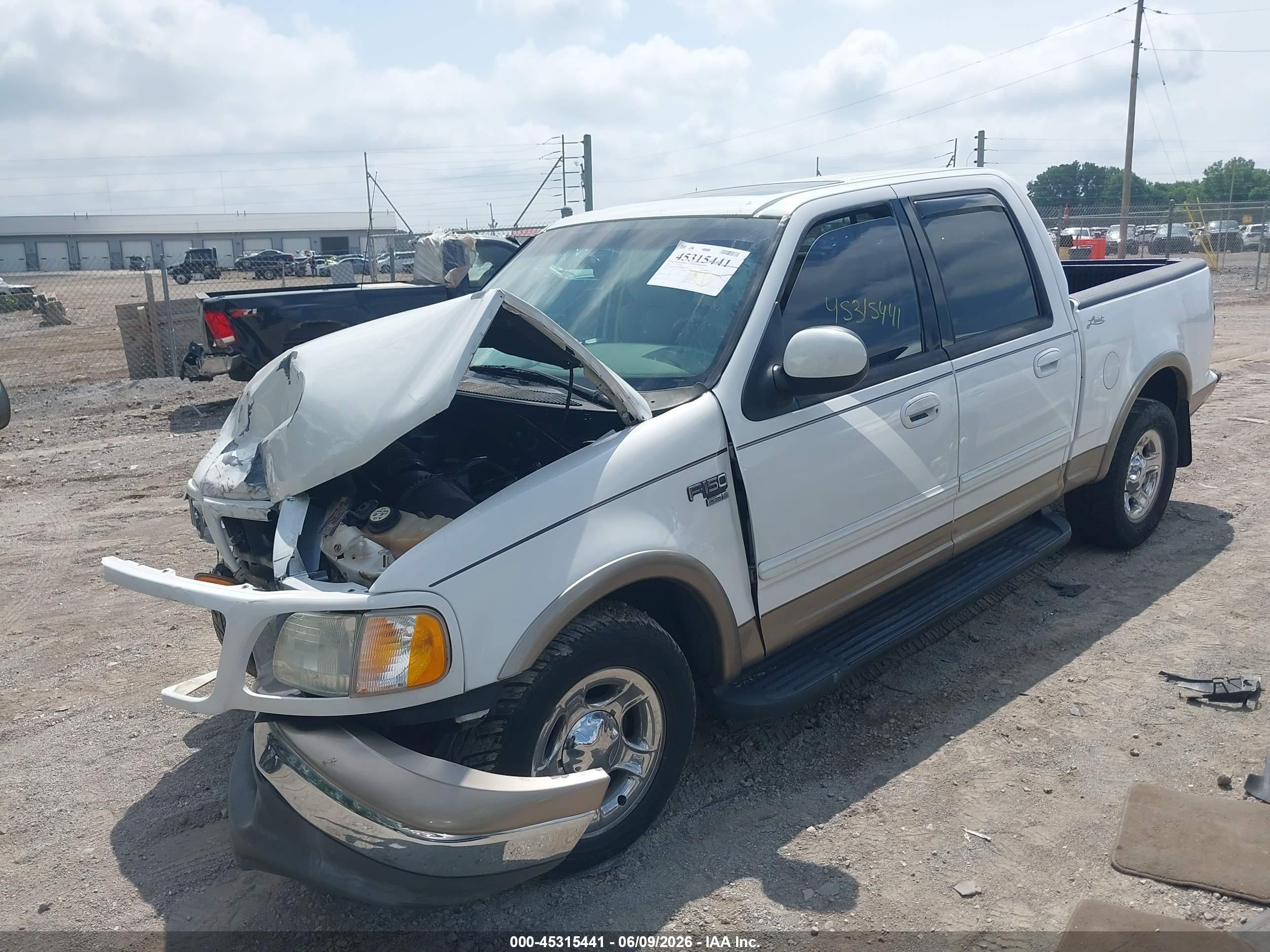 2002 Ford F-150 Lariat/xlt White vin: 1FTRW07LX2KC06794