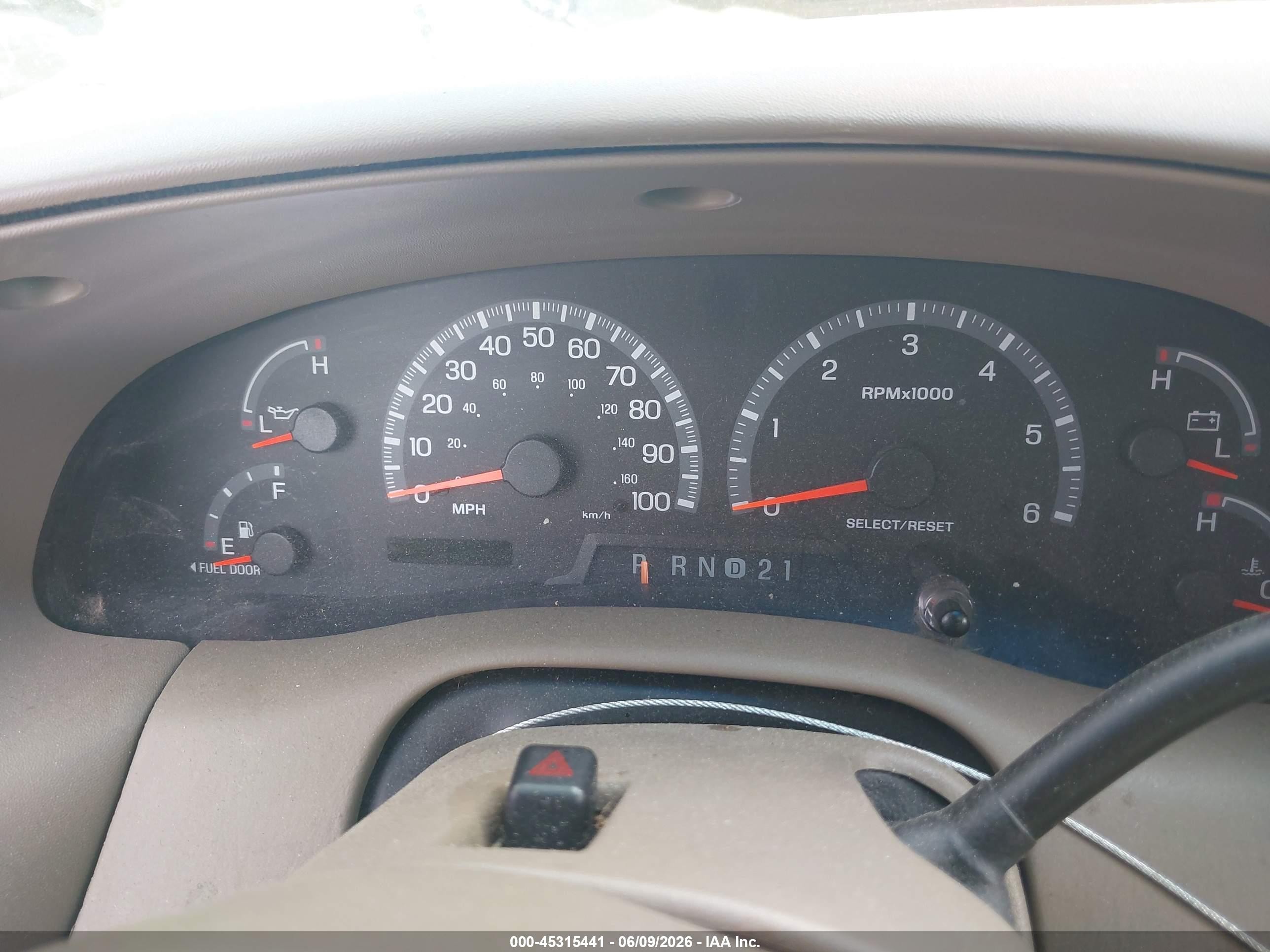 2002 Ford F-150 Lariat/xlt White vin: 1FTRW07LX2KC06794