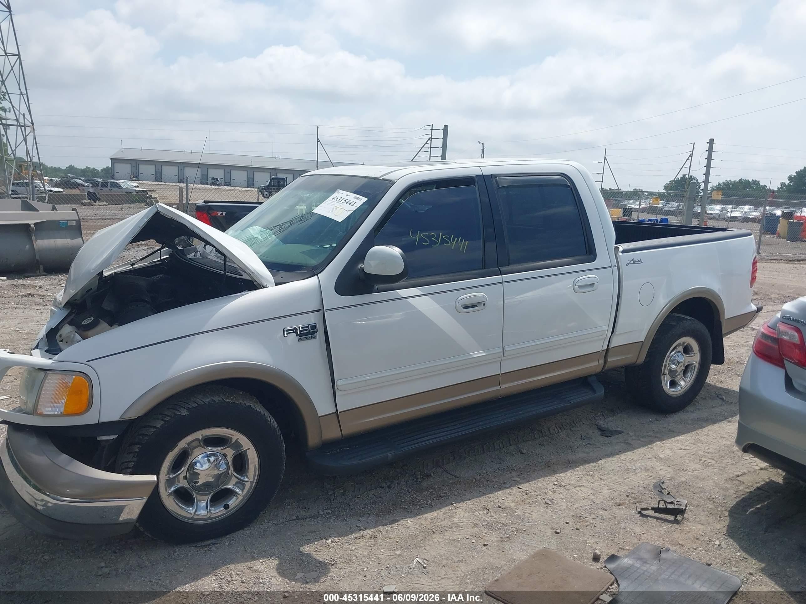 2002 Ford F-150 Lariat/xlt White vin: 1FTRW07LX2KC06794
