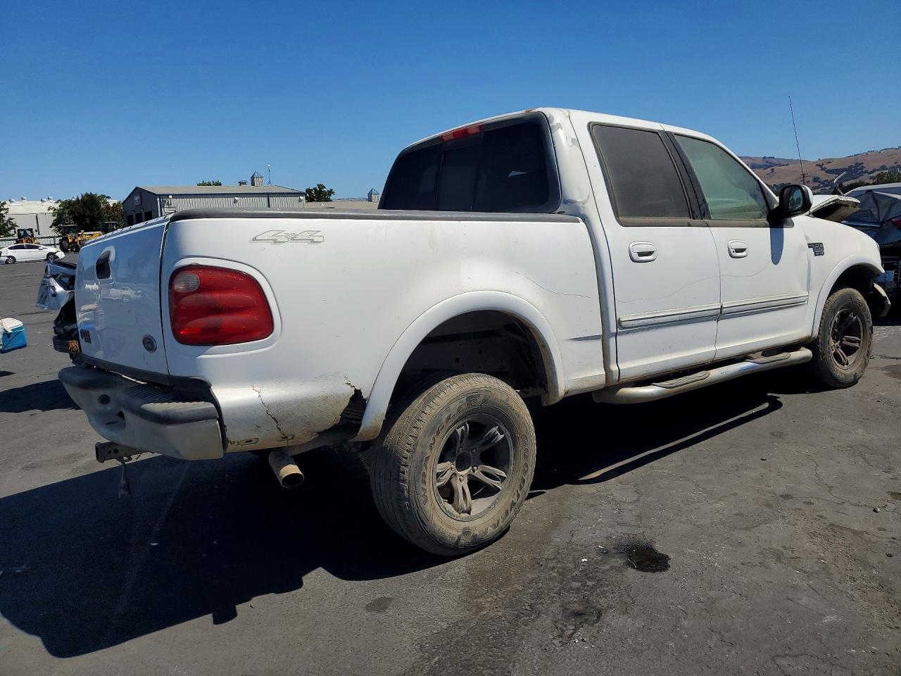 2002 Ford F150 Supercrew White vin: 1FTRW08612KB17365