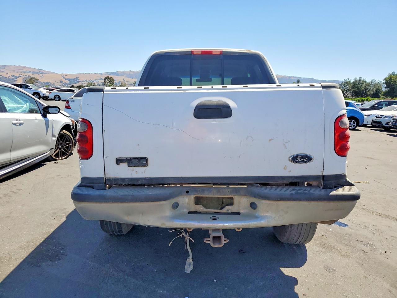 2002 Ford F150 Supercrew White vin: 1FTRW08612KB17365