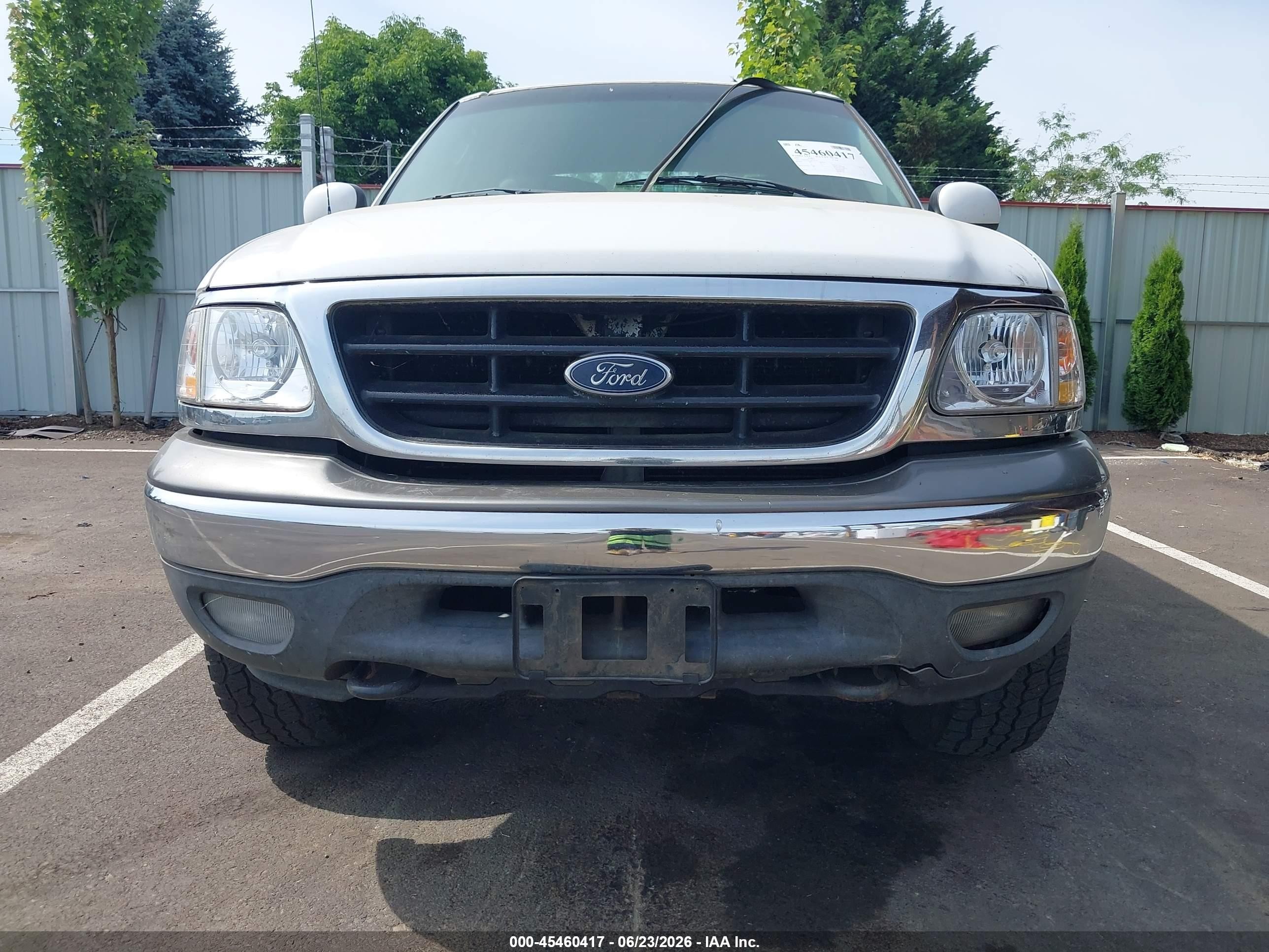 2003 Ford F-150 Lariat/xlt White vin: 1FTRW08693KC93355