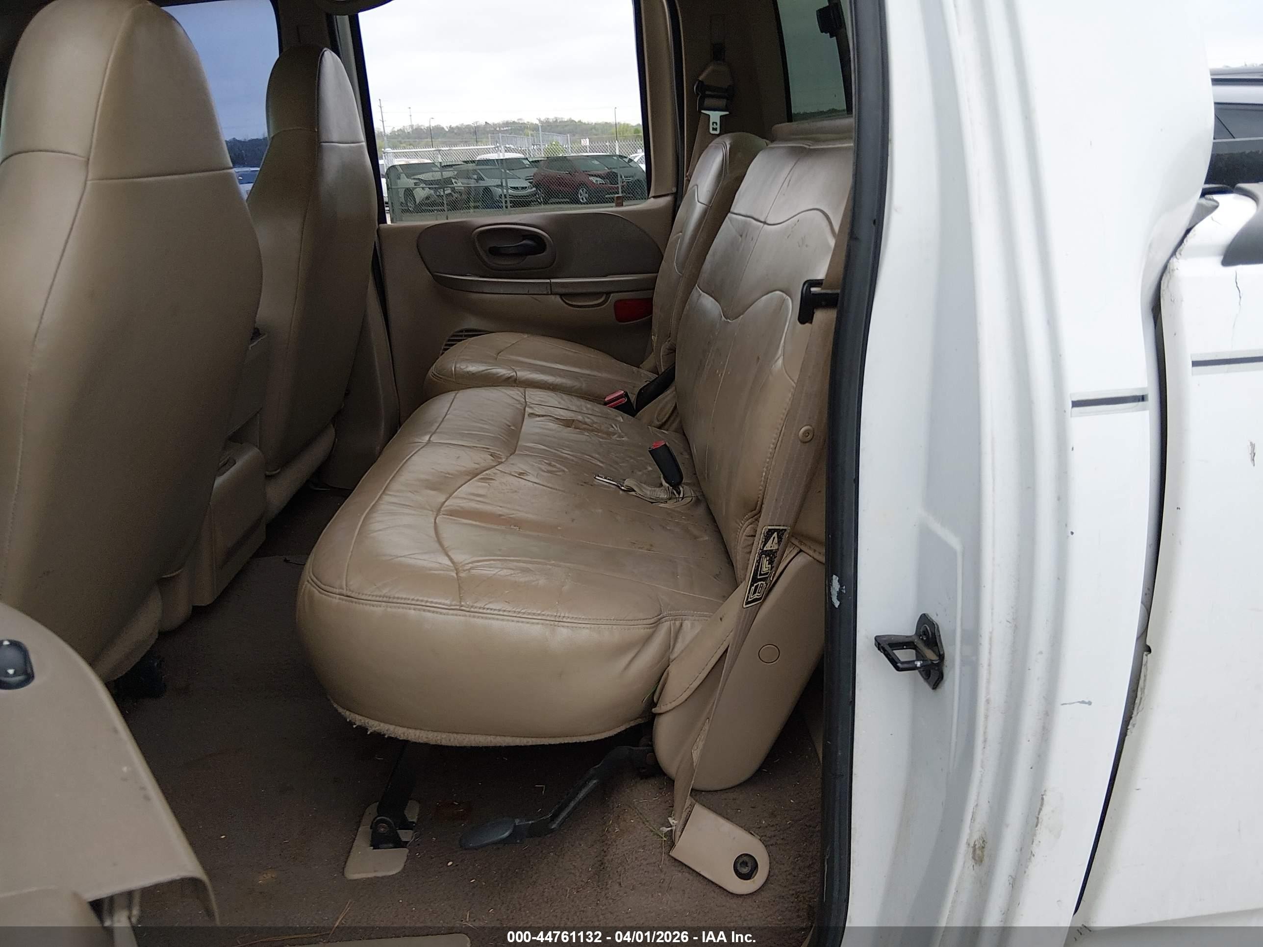 2001 Ford F-150 King Ranch Edition/lariat/xlt White vin: 1FTRW08L01KD81486