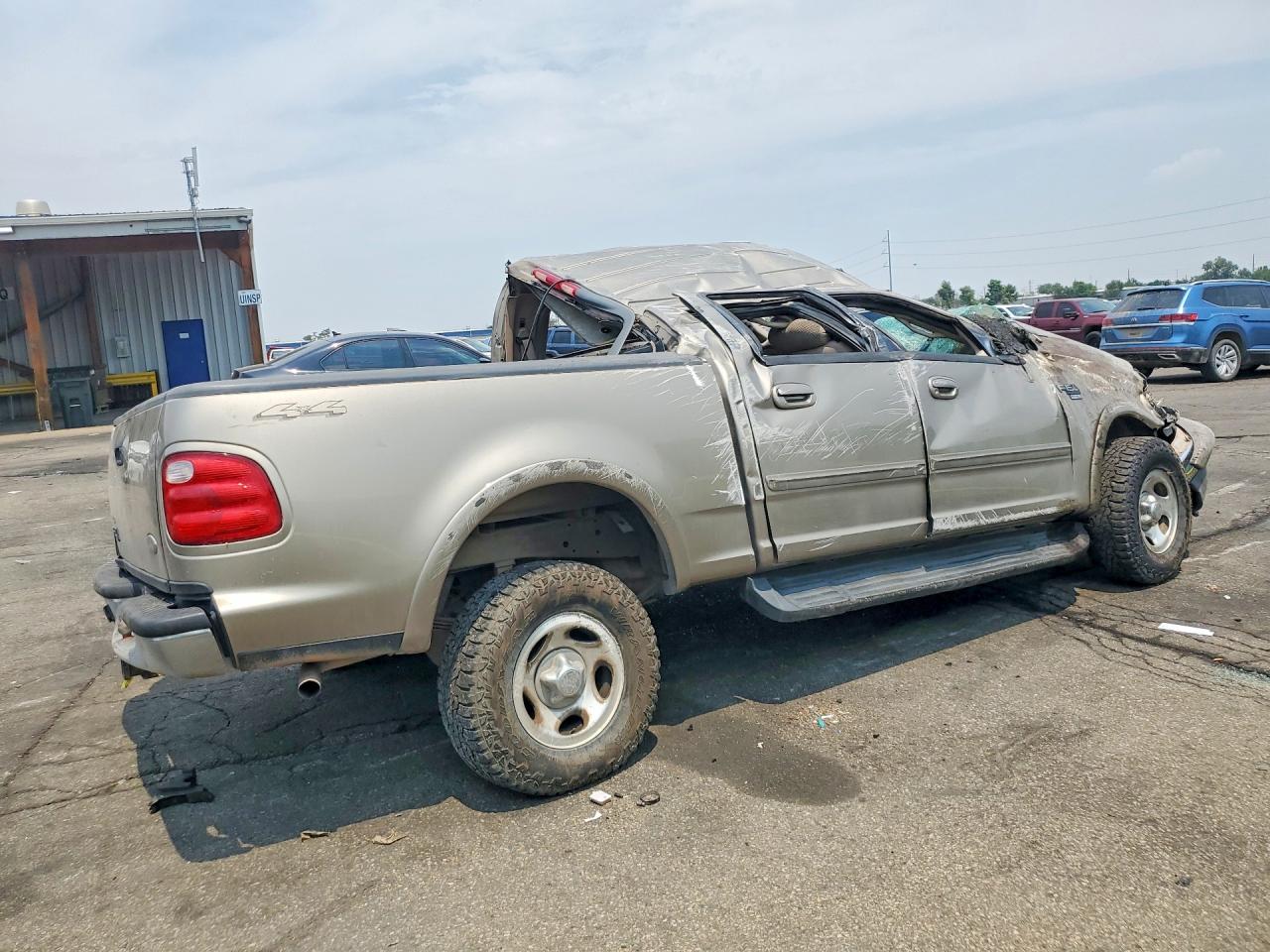 2002 Ford F150 Supercrew Tan vin: 1FTRW08L02KB62755