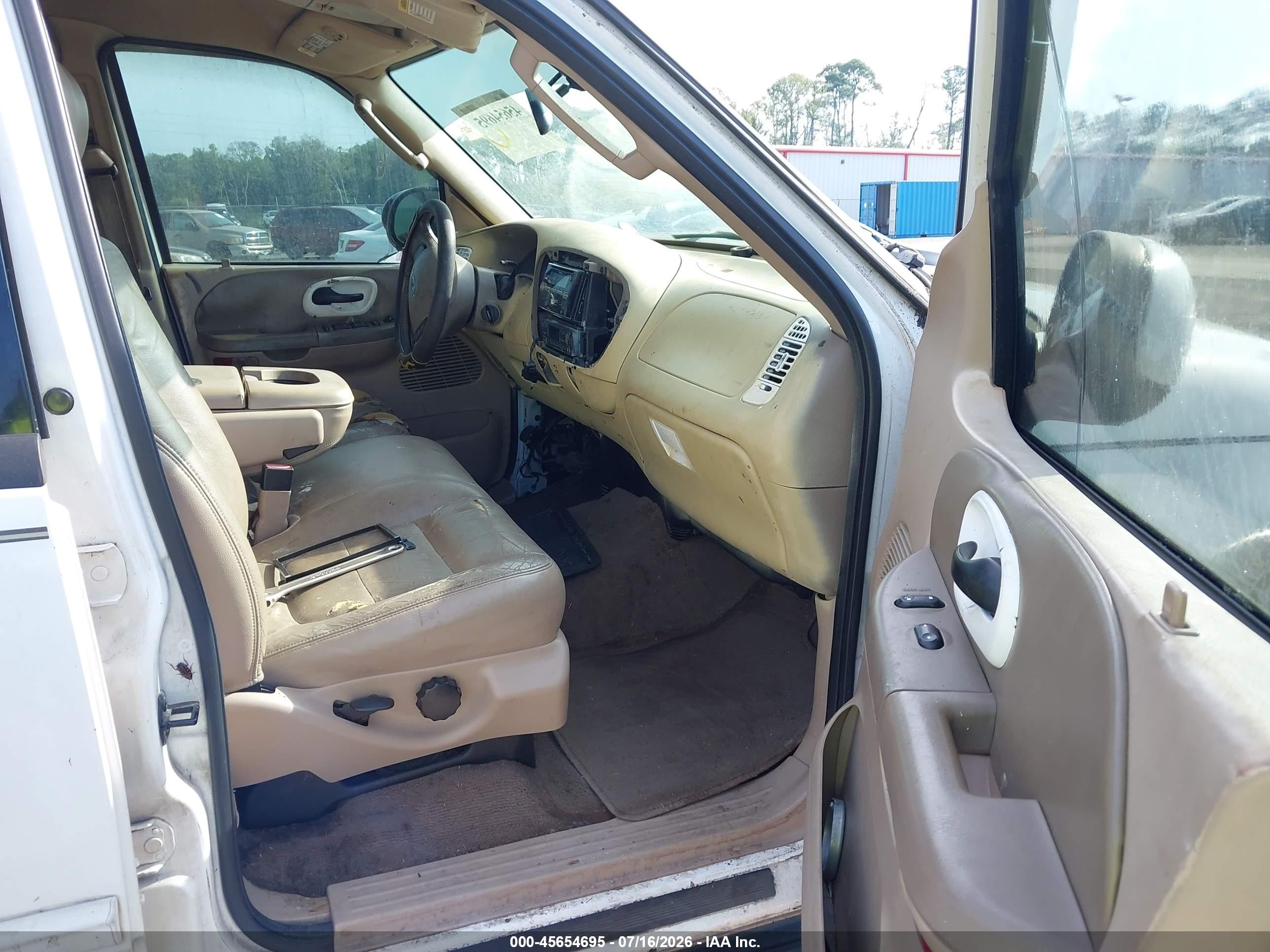 2003 Ford F-150 Lariat/xlt White vin: 1FTRW08L33KA53482