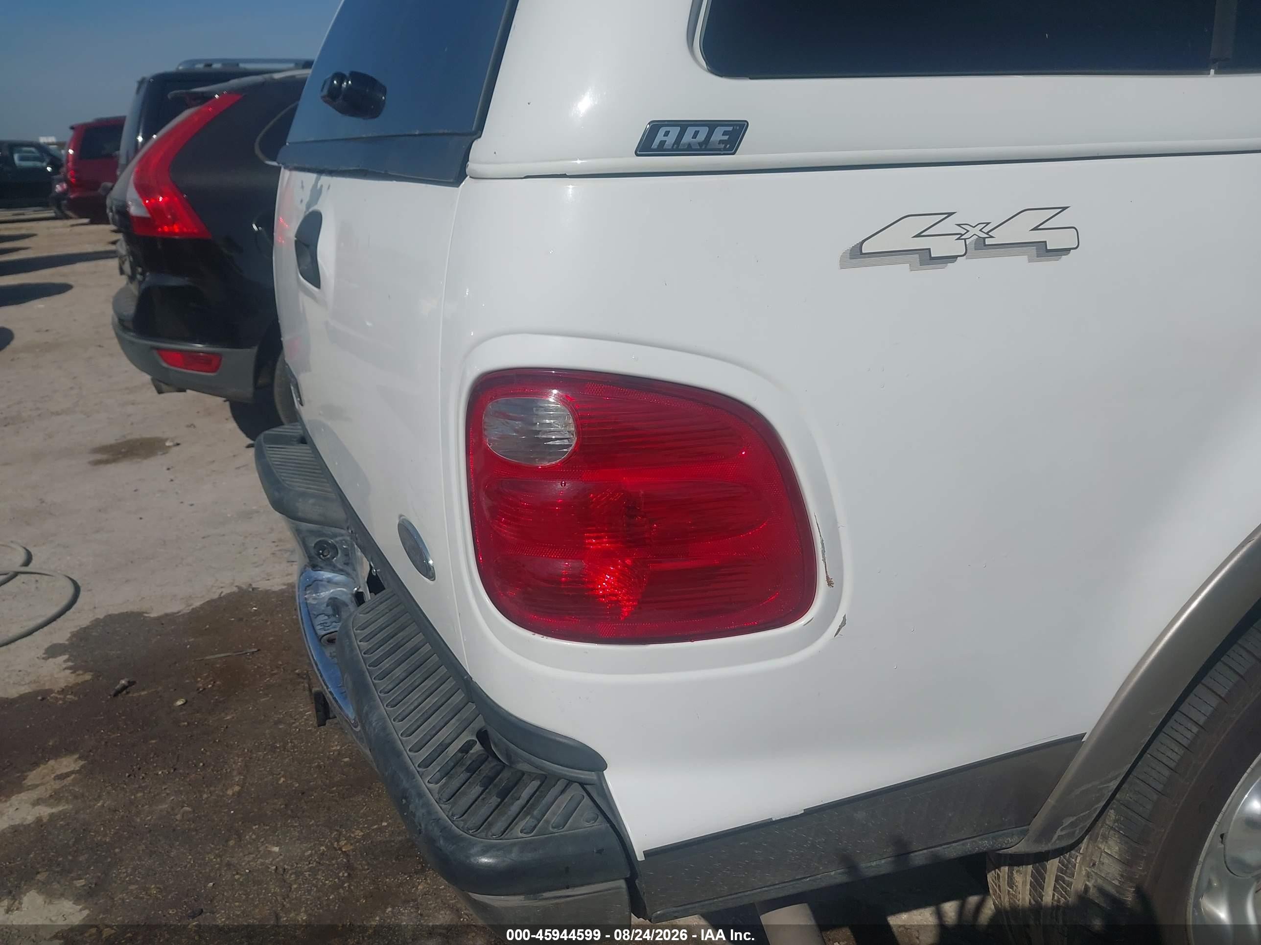 2003 Ford F-150 Lariat/xlt White vin: 1FTRW08L33KB19545