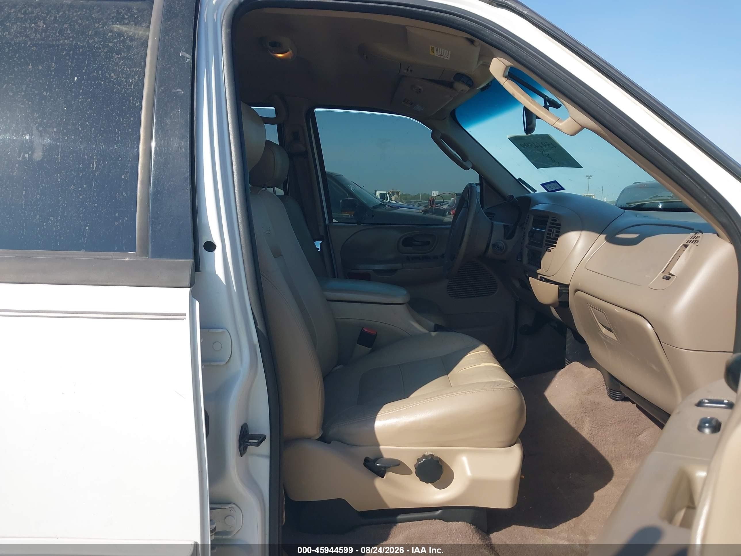 2003 Ford F-150 Lariat/xlt White vin: 1FTRW08L33KB19545