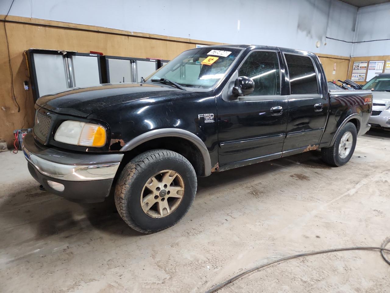2003 Ford F150 Supercrew Black vin: 1FTRW08L33KC56226 Damage: Left Front Fender, Rust, Severe Damage