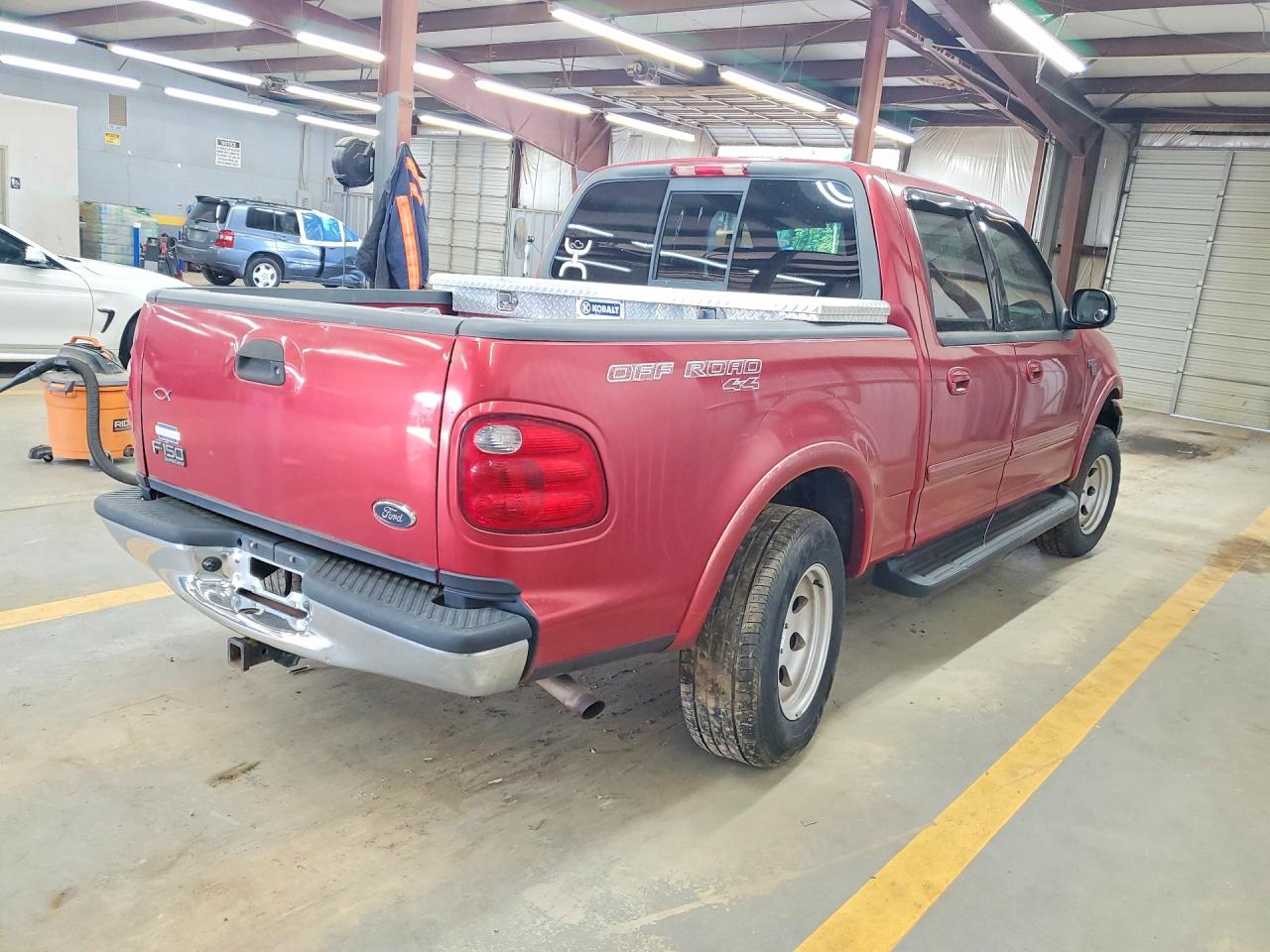 2001 Ford F150 Supercrew Red vin: 1FTRW08L51KB98472