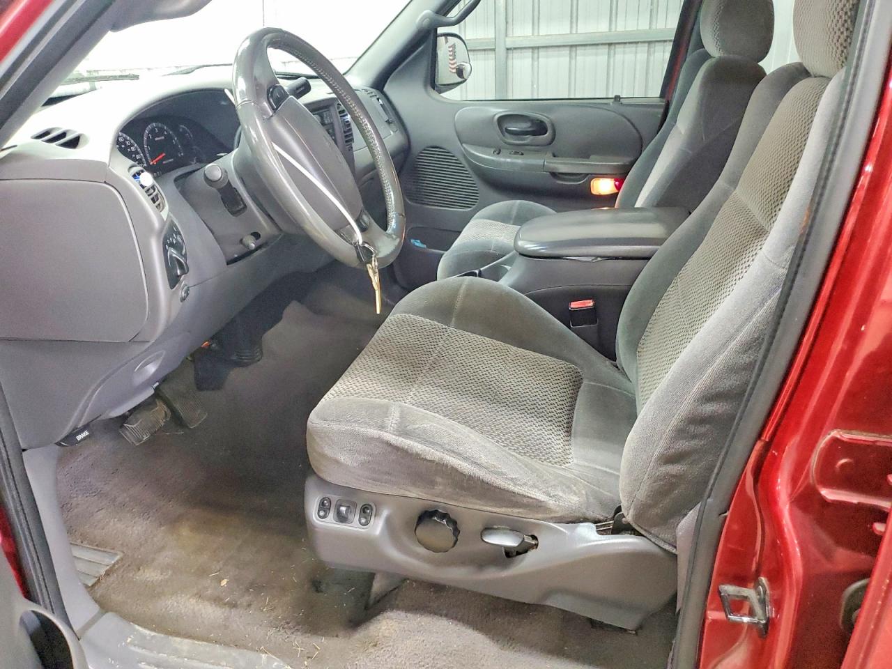 2001 Ford F150 Supercrew Red vin: 1FTRW08L51KB98472