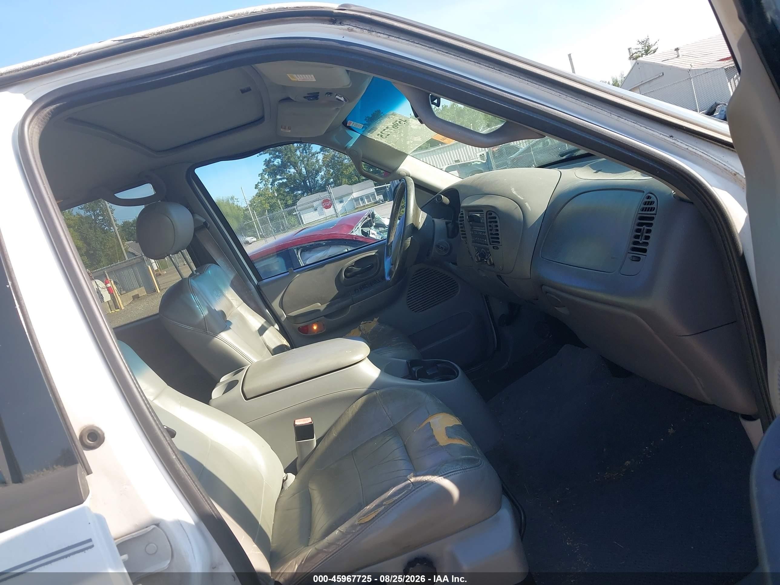 2001 Ford F-150 King Ranch Edition/lariat/xlt White vin: 1FTRW08L51KC29400