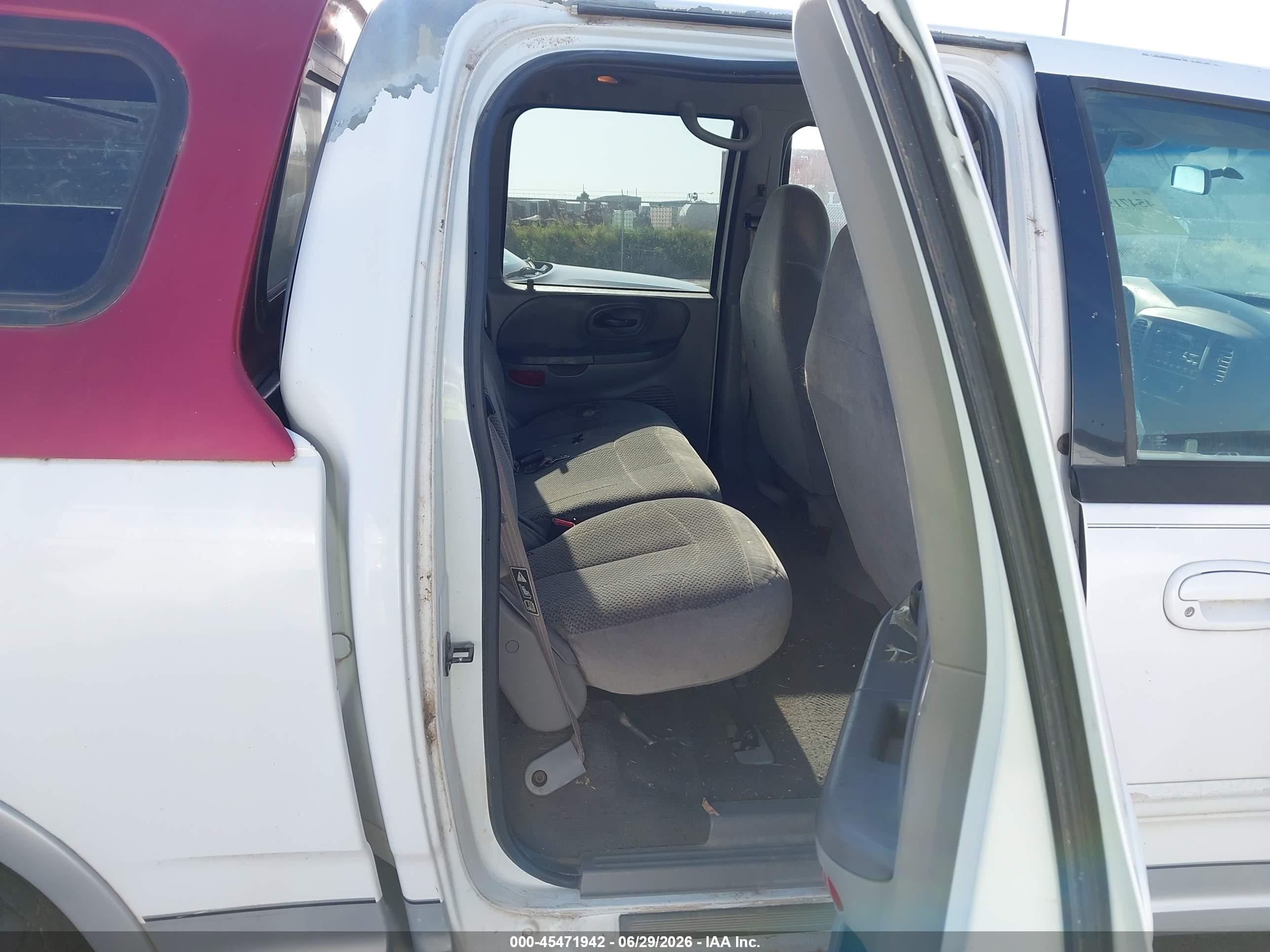 2001 Ford F-150 King Ranch Edition/lariat/xlt White vin: 1FTRW08L51KE15907