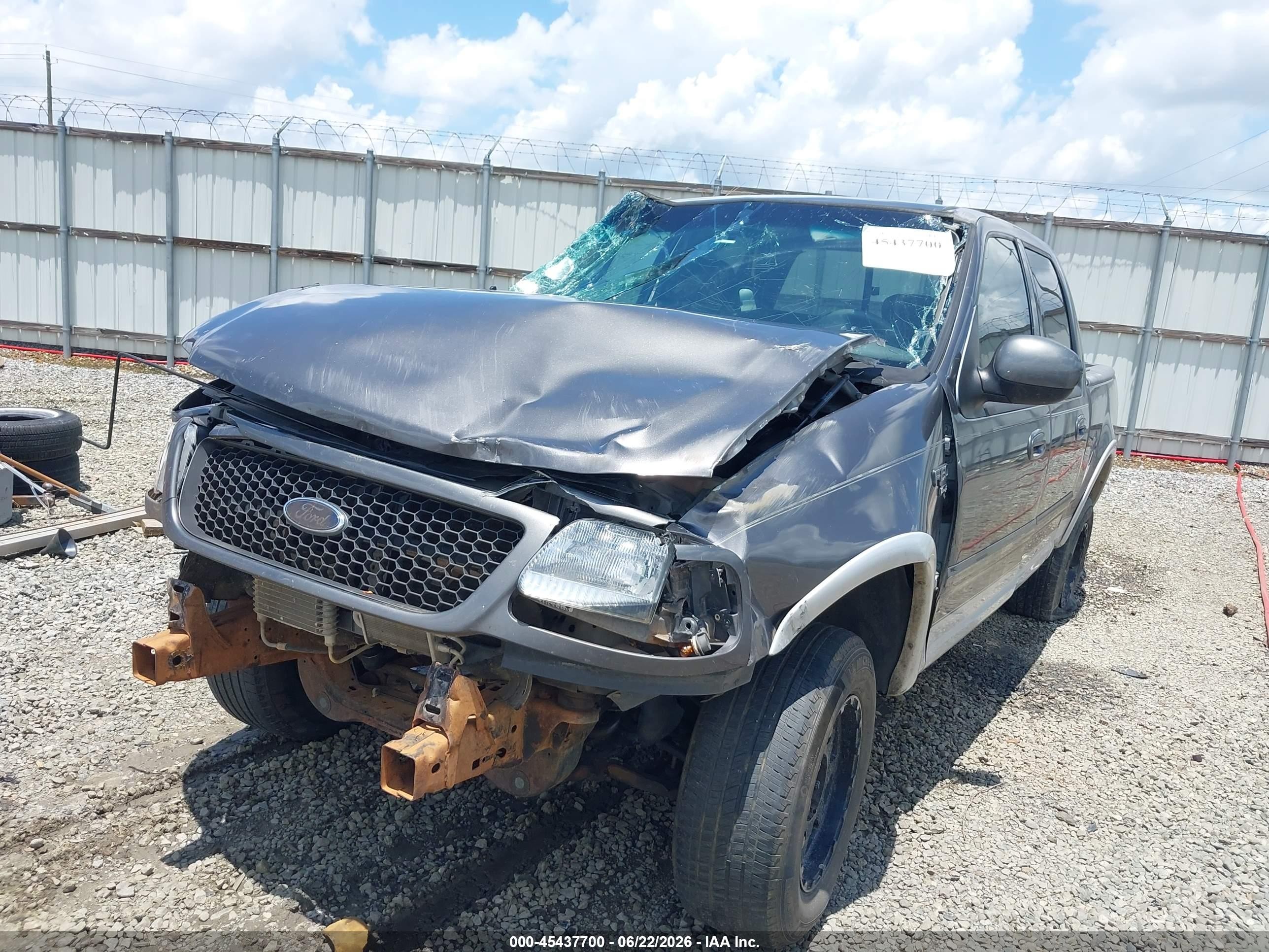 2002 Ford F-150 Lariat/xlt Gray vin: 1FTRW08L52KA04668