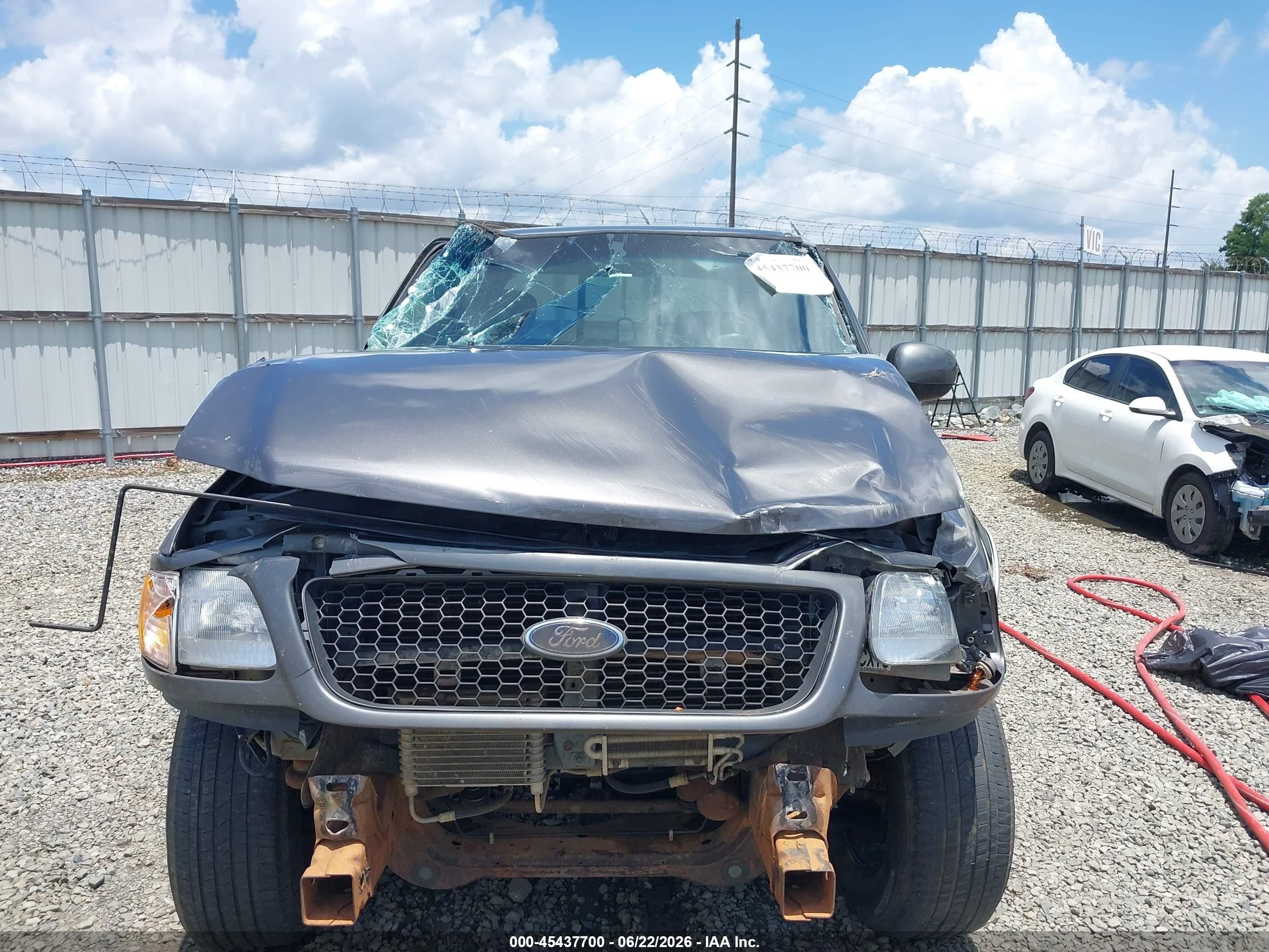 2002 Ford F-150 Lariat/xlt Gray vin: 1FTRW08L52KA04668