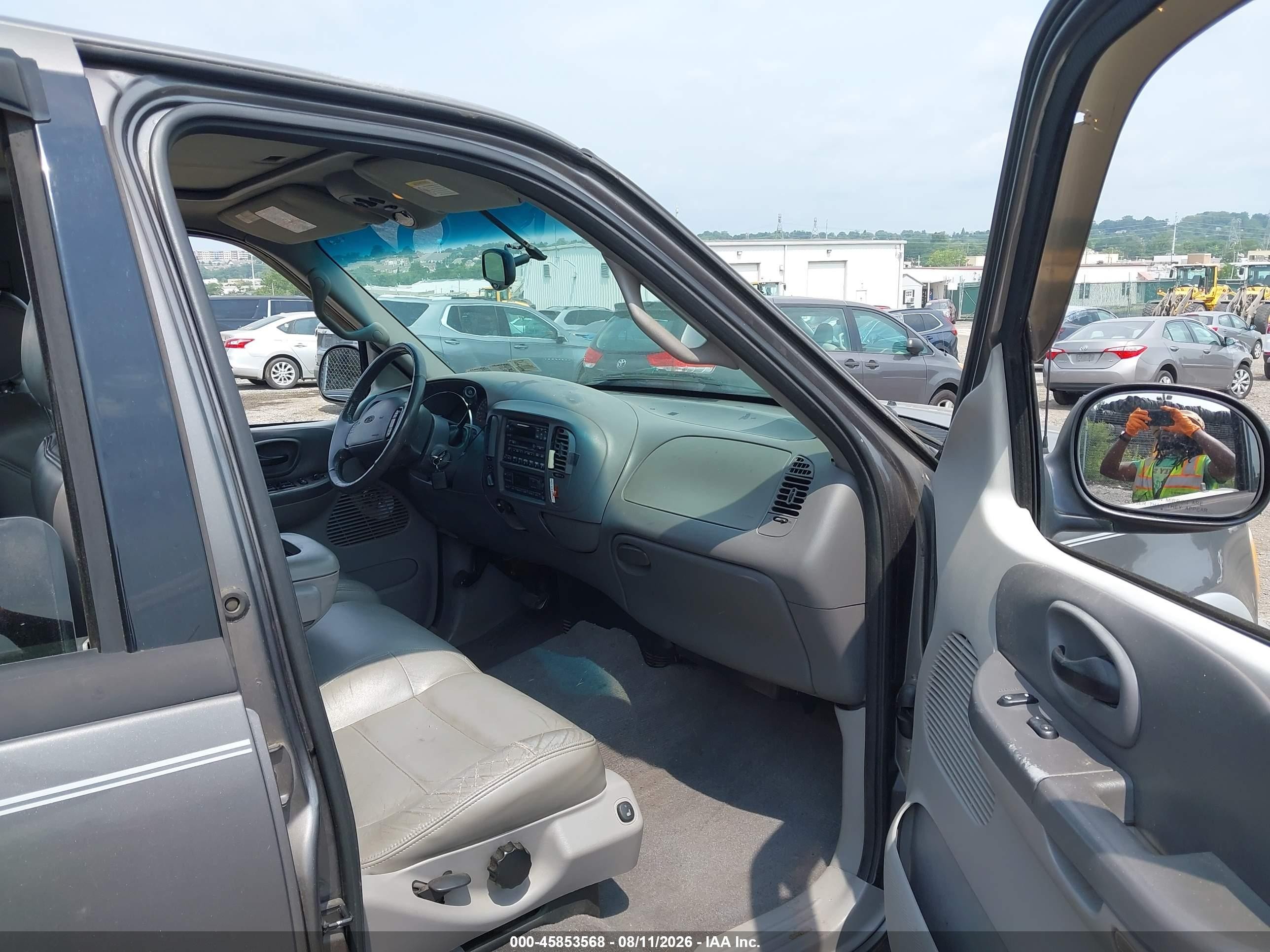 2002 Ford F-150 Lariat/xlt Gray vin: 1FTRW08L62KA99256