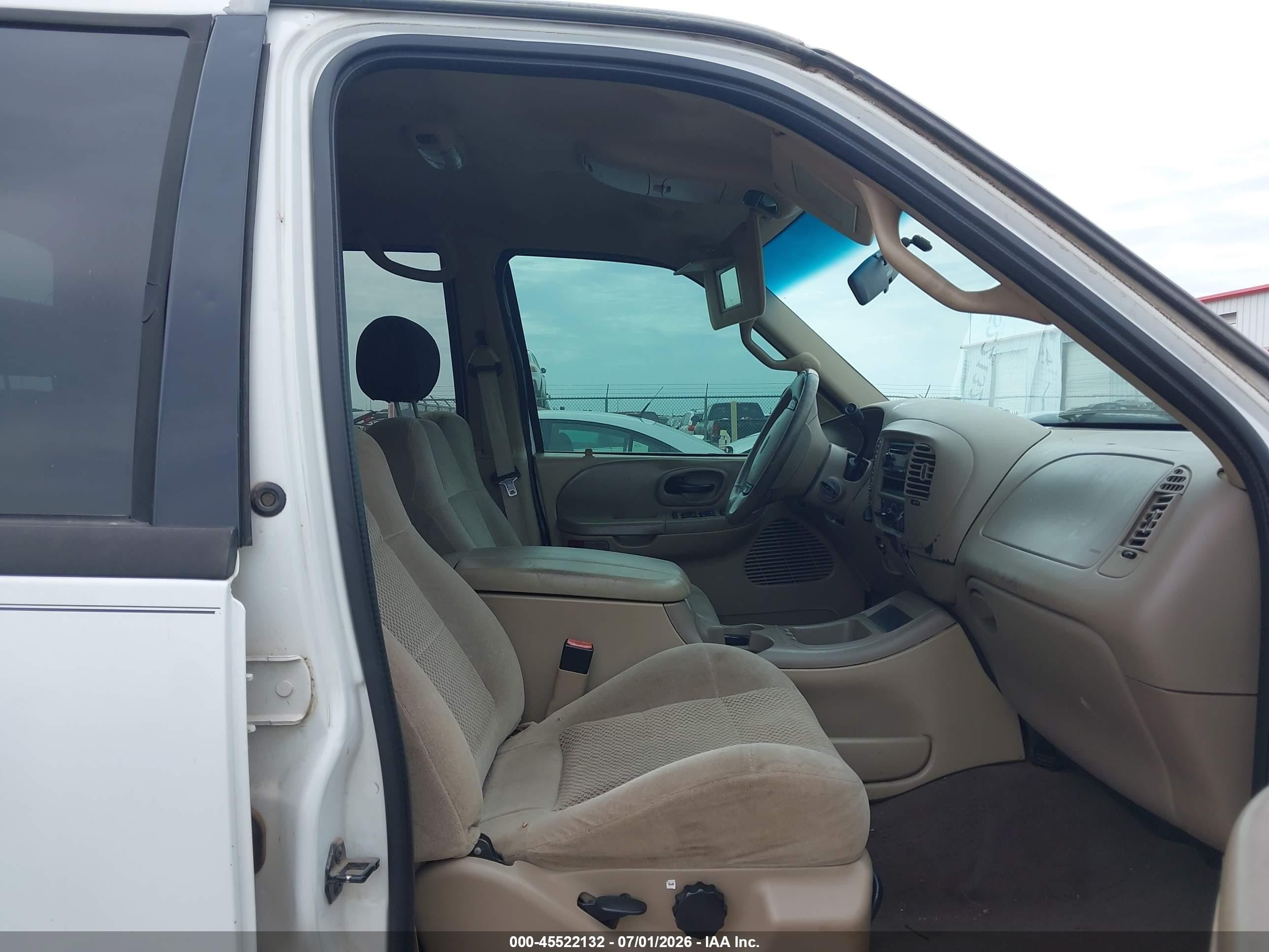 2001 Ford F-150 King Ranch Edition/lariat/xlt White vin: 1FTRW08L71KB65778