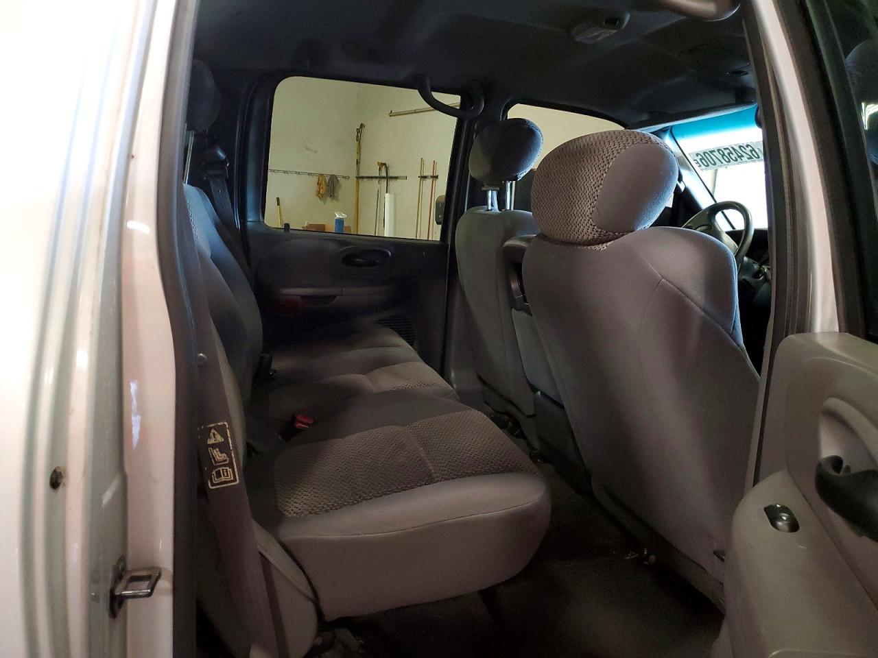 2002 Ford F150 Supercrew Silver vin: 1FTRW08L72KC57300