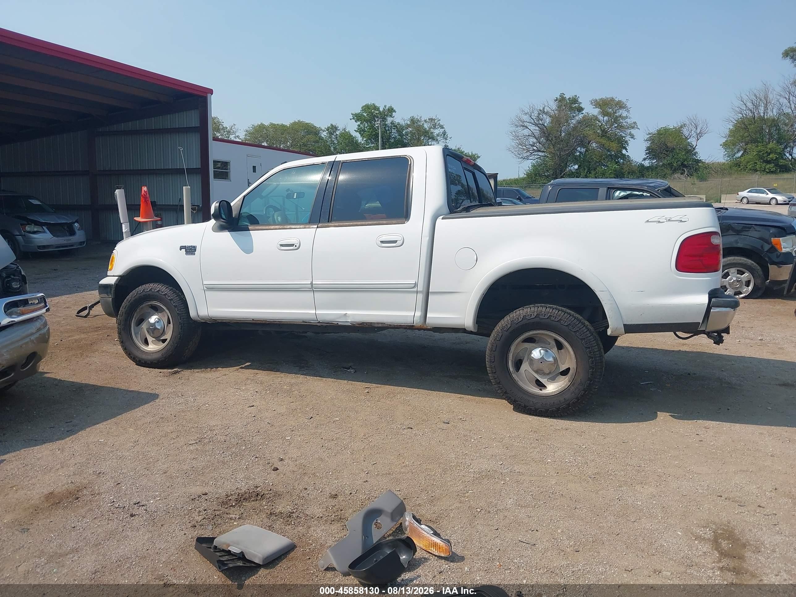 2003 Ford F-150 Lariat/xlt White vin: 1FTRW08L73KD82511