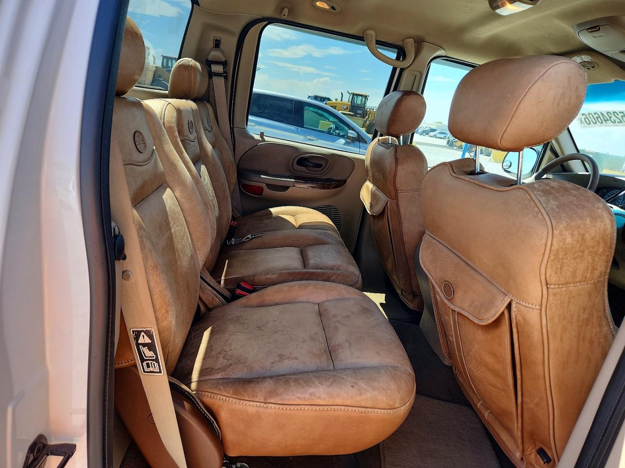 2003 Ford F150 Supercrew White vin: 1FTRW08L83KA44406