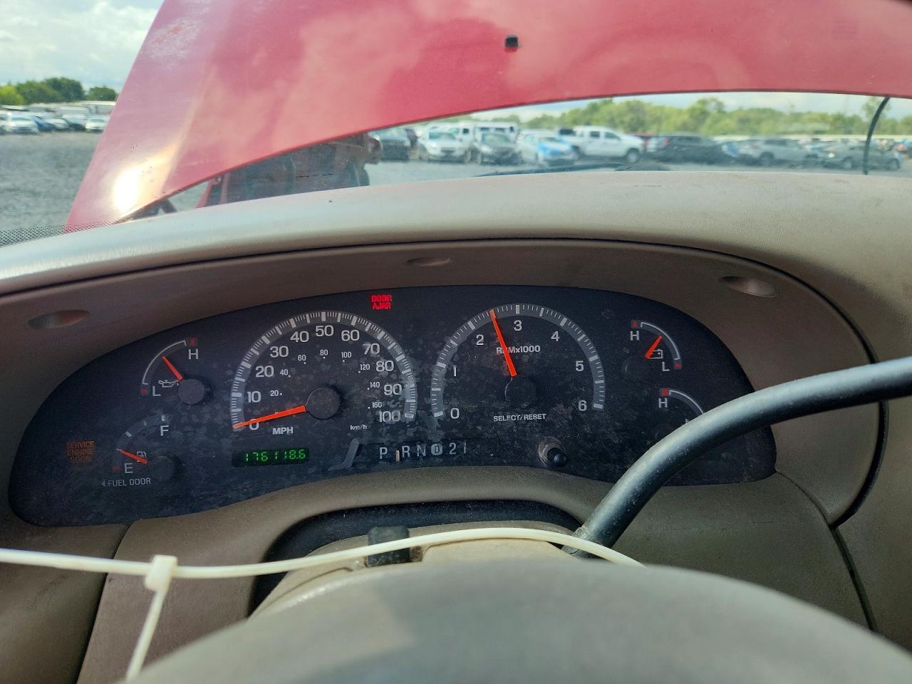 2001 Ford F150 Supercrew Red vin: 1FTRW08L91KC32624
