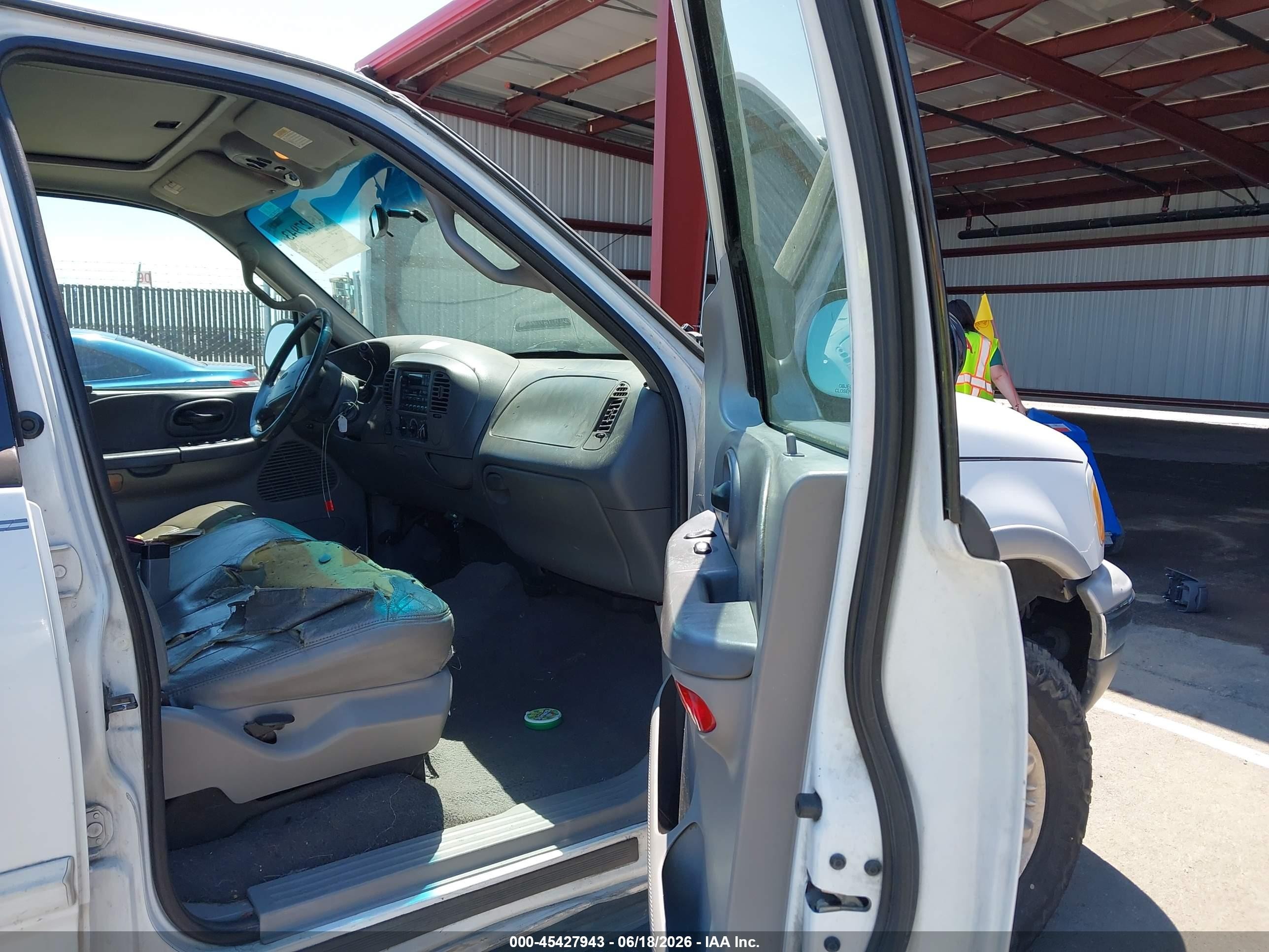 2001 Ford F-150 King Ranch Edition/lariat/xlt White vin: 1FTRW08L91KE68528