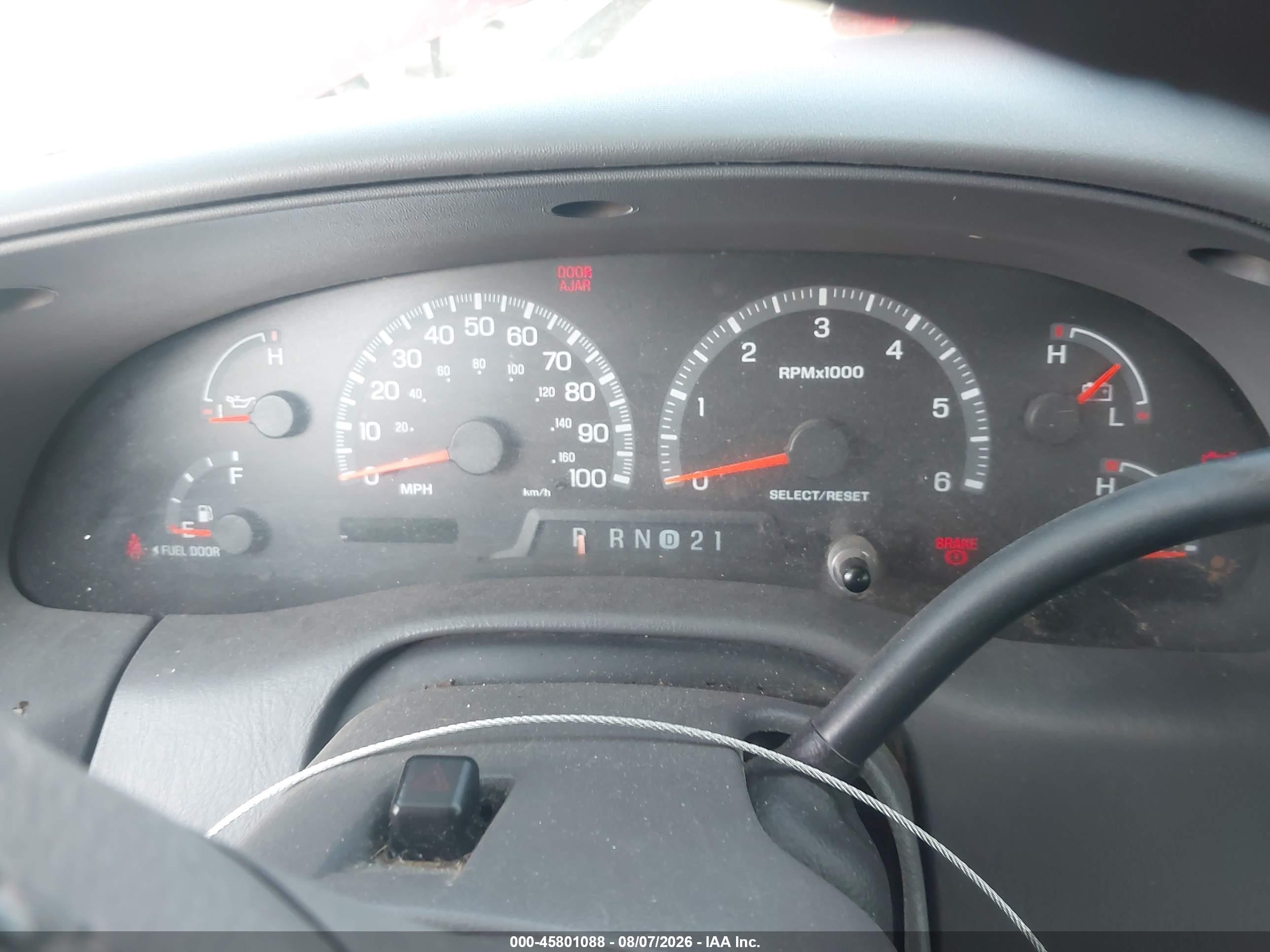 2001 Ford F-150 King Ranch Edition/lariat/xlt Red vin: 1FTRW08LX1KF83199
