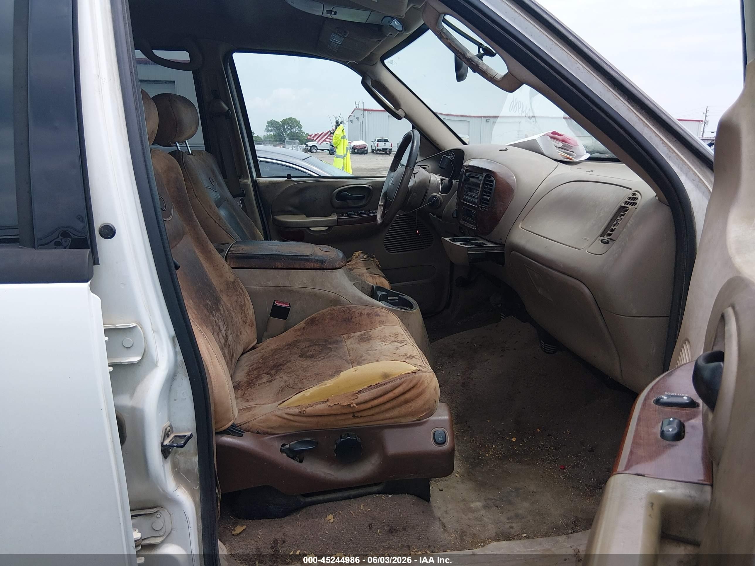 2003 Ford F-150 Lariat/xlt White vin: 1FTRW08LX3KC12689