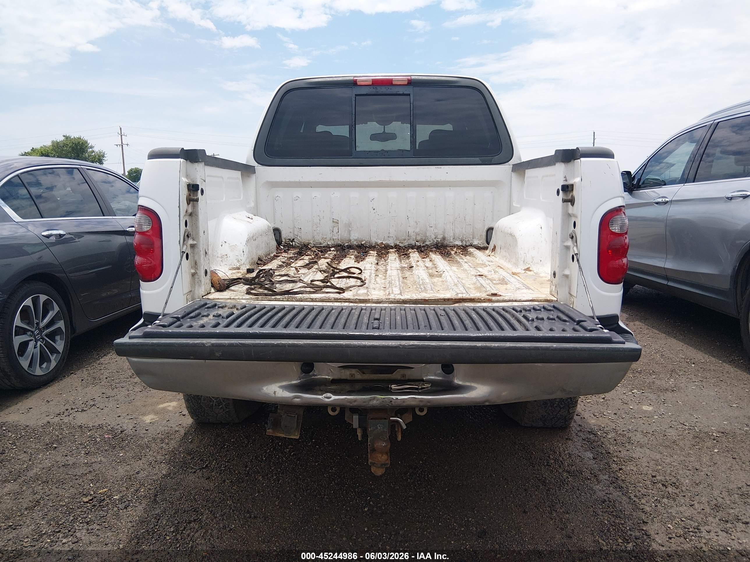 2003 Ford F-150 Lariat/xlt White vin: 1FTRW08LX3KC12689