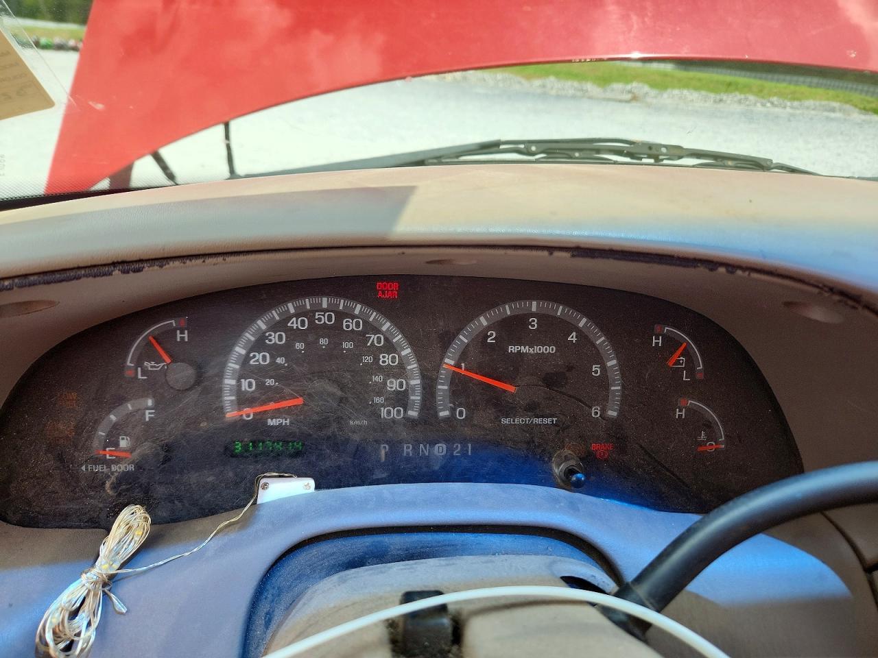 2001 Ford F150 Supercrew Red vin: 1FTRW08W51KB29680