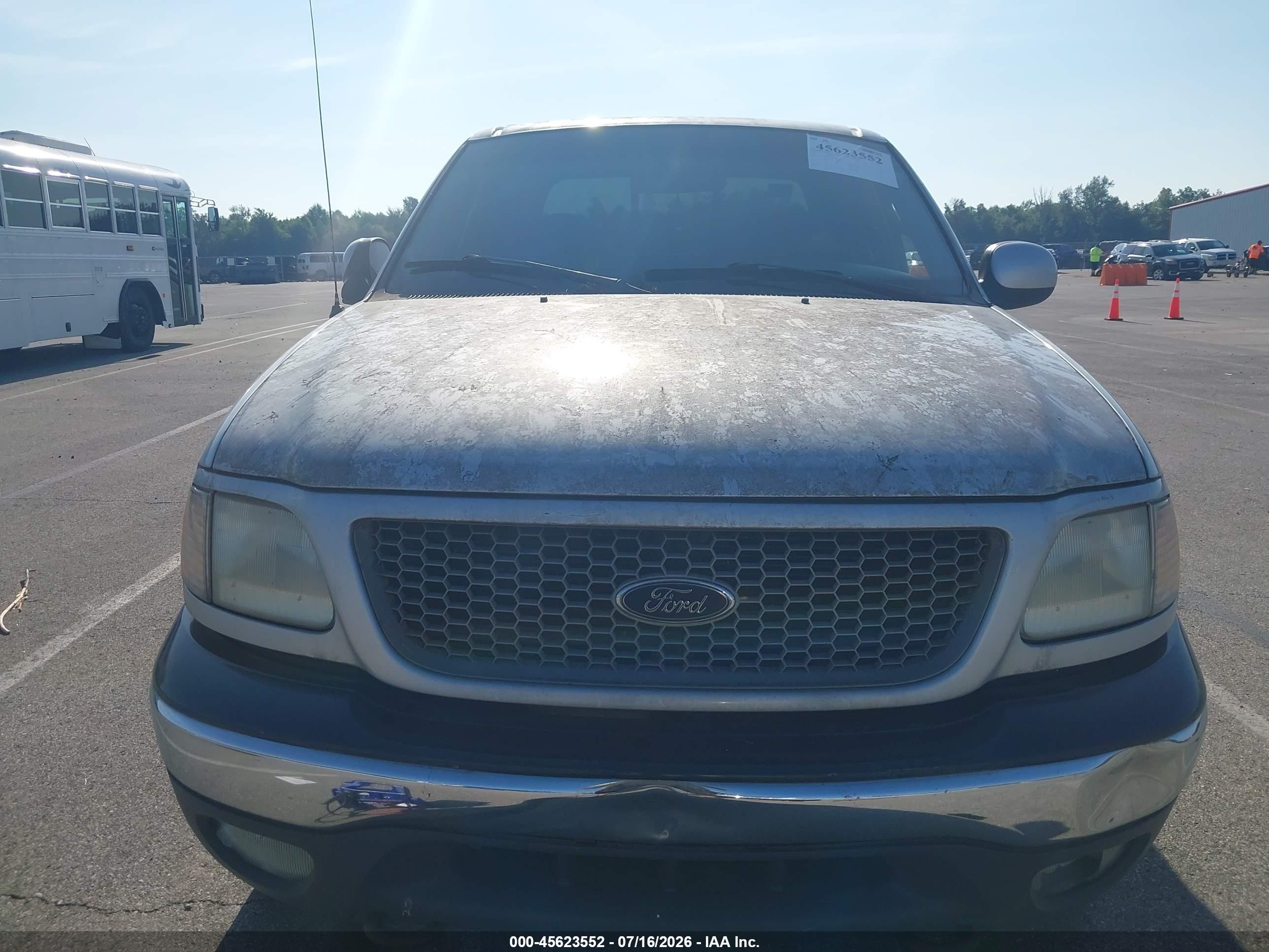 2001 Ford F-150 King Ranch Edition/lariat/xlt Silver vin: 1FTRW08W81KD70777