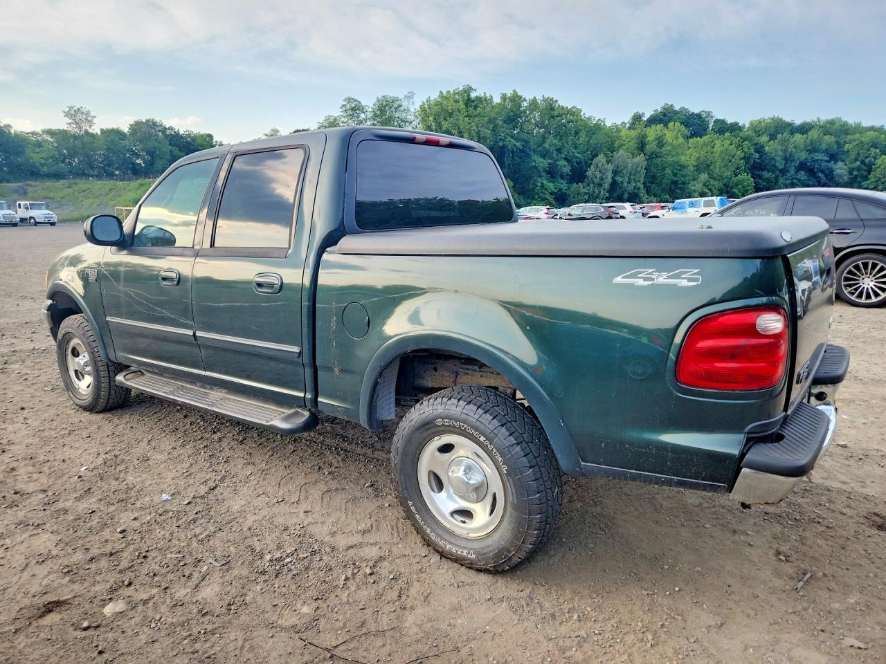 2001 Ford F150 Supercrew Green vin: 1FTRW08W81KF81185
