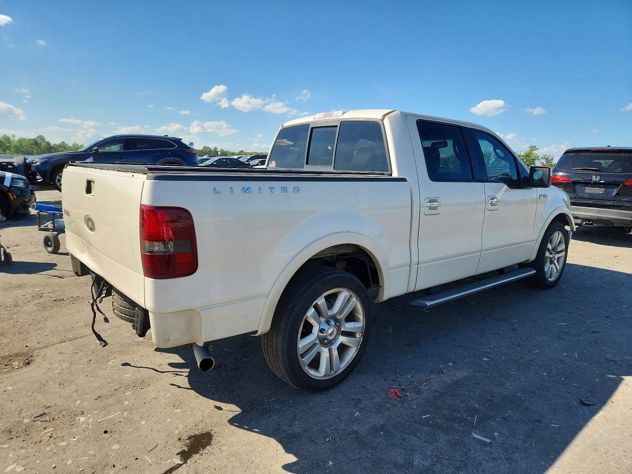 2008 Ford F150 Supercrew White vin: 1FTRW12588FA89278