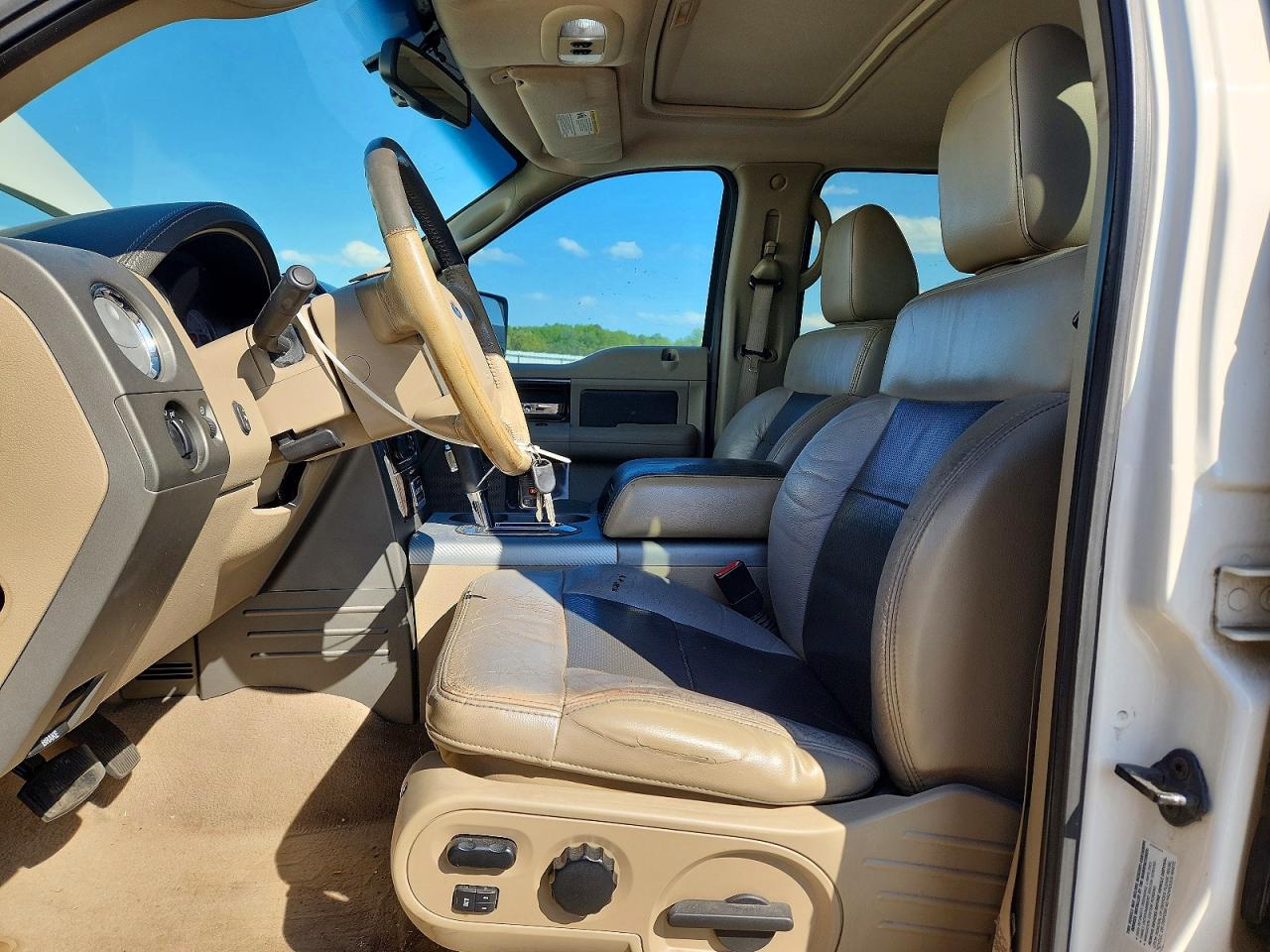 2008 Ford F150 Supercrew White vin: 1FTRW12588FA89278
