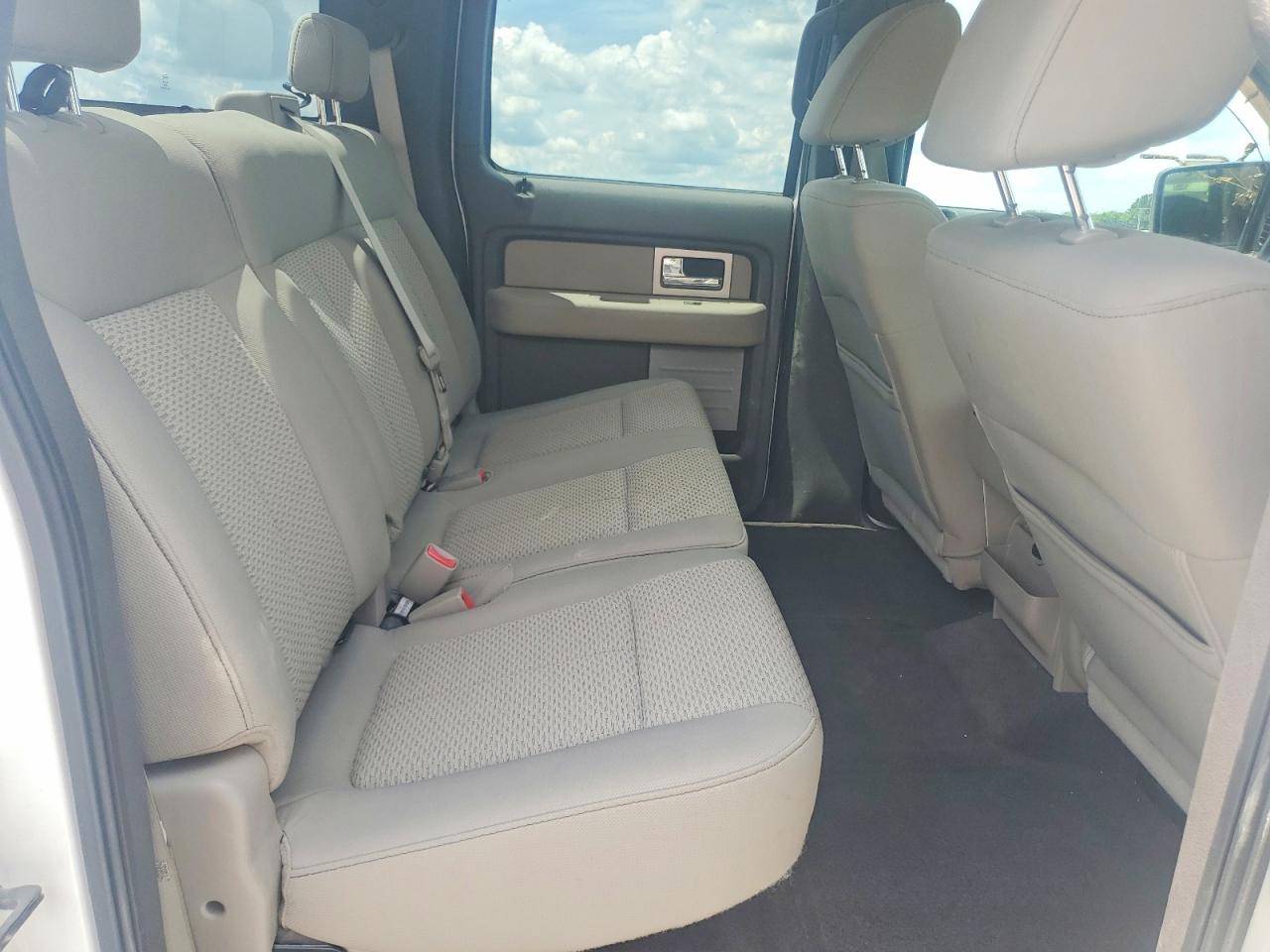 2009 Ford F150 Supercrew White vin: 1FTRW12849FB06704